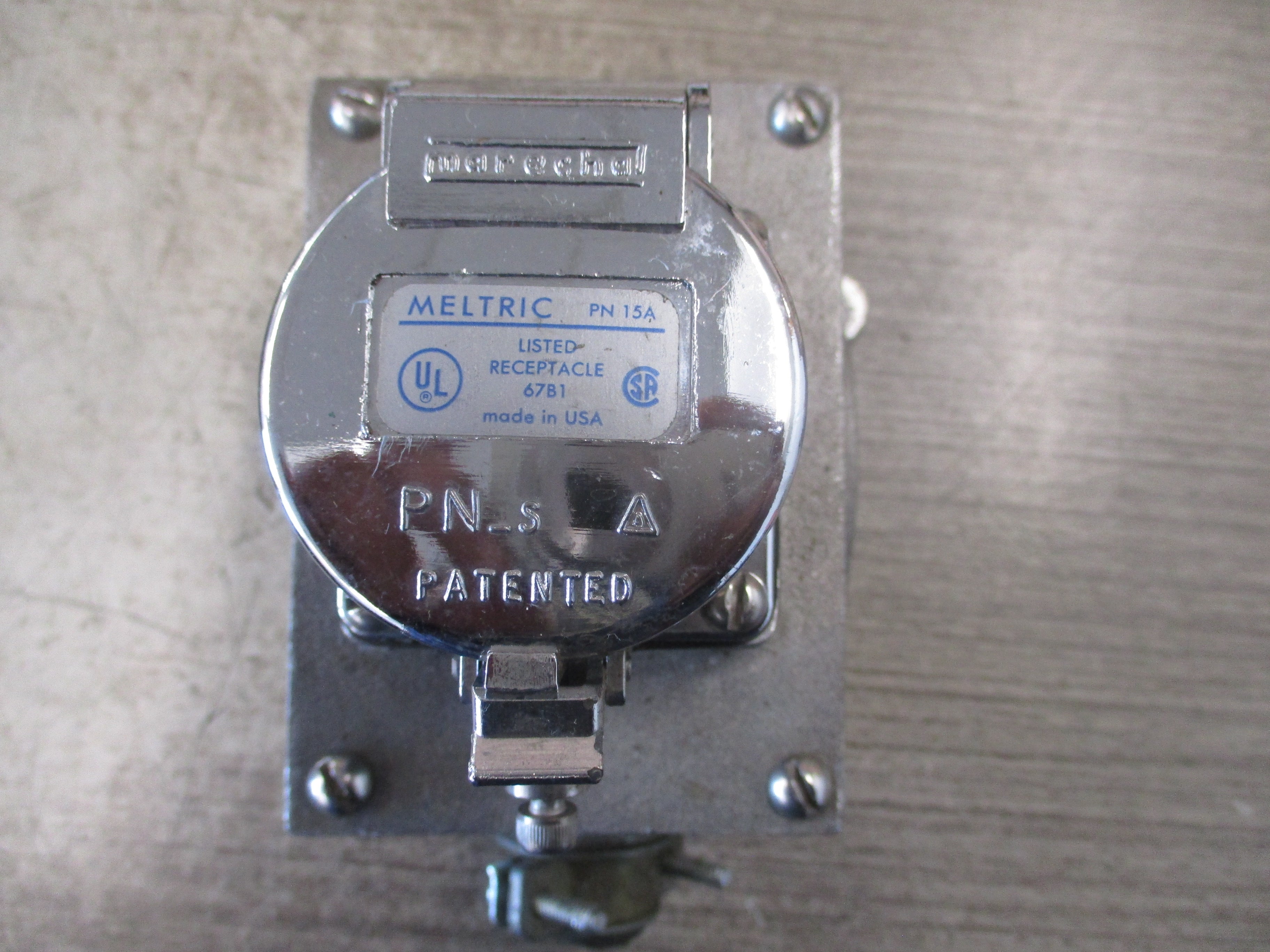 Meltric Receptacle w/Base 09-20033-S-DP 15A 600V Used