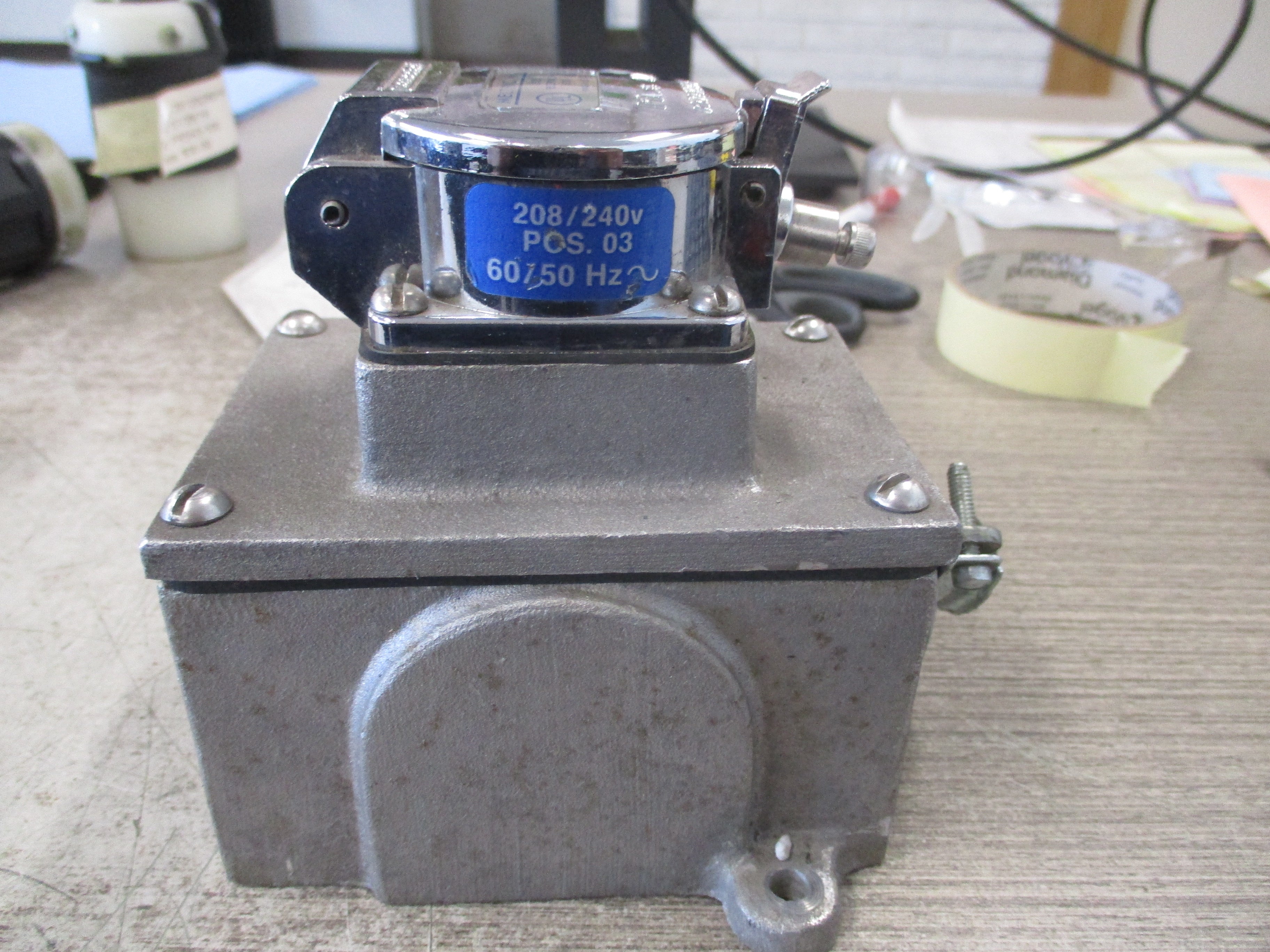 Meltric Receptacle w/Base 09-20033-S-DP 15A 600V Used