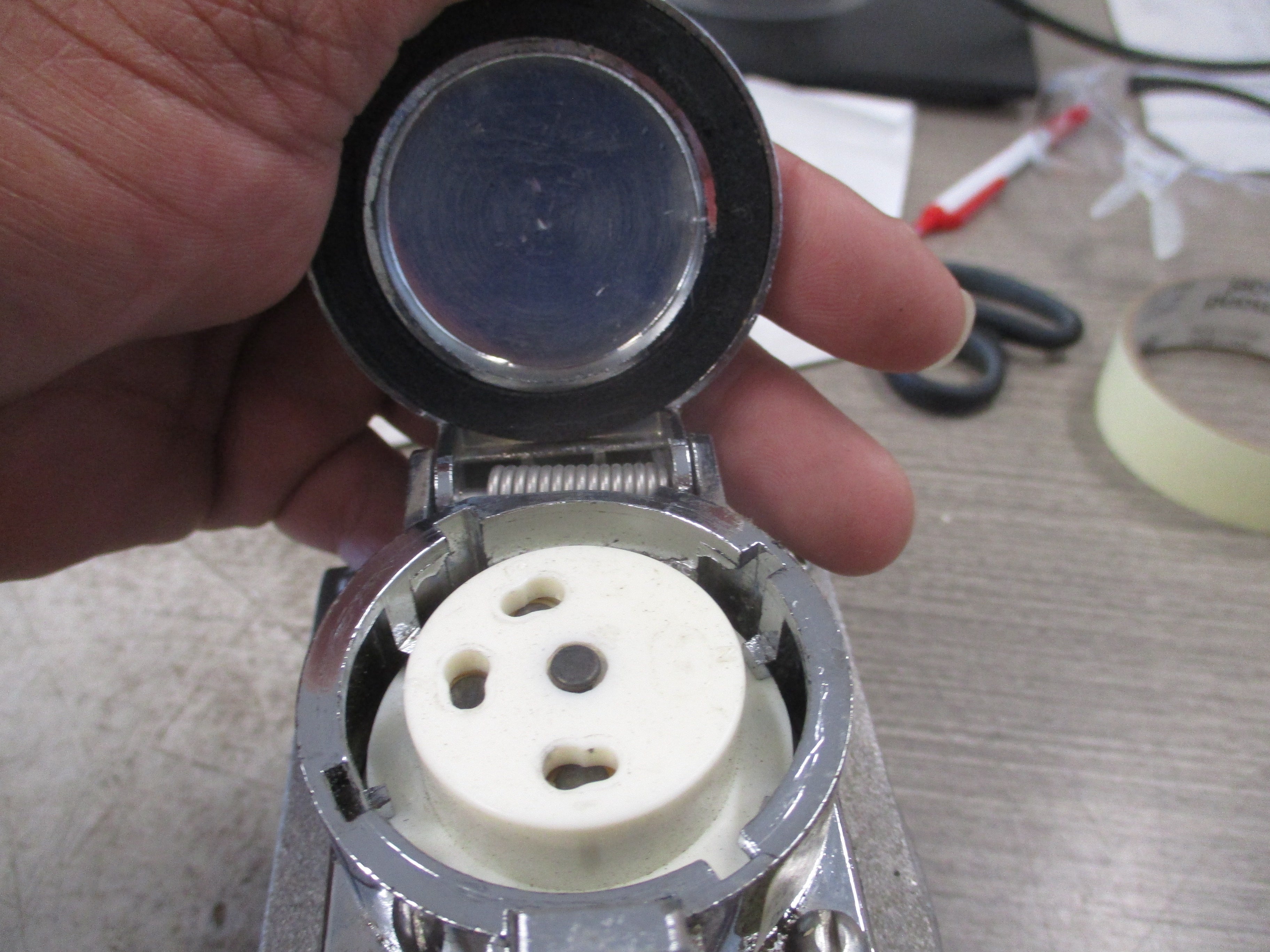 Meltric Receptacle w/Base 09-20033-S-DP 15A 600V Used