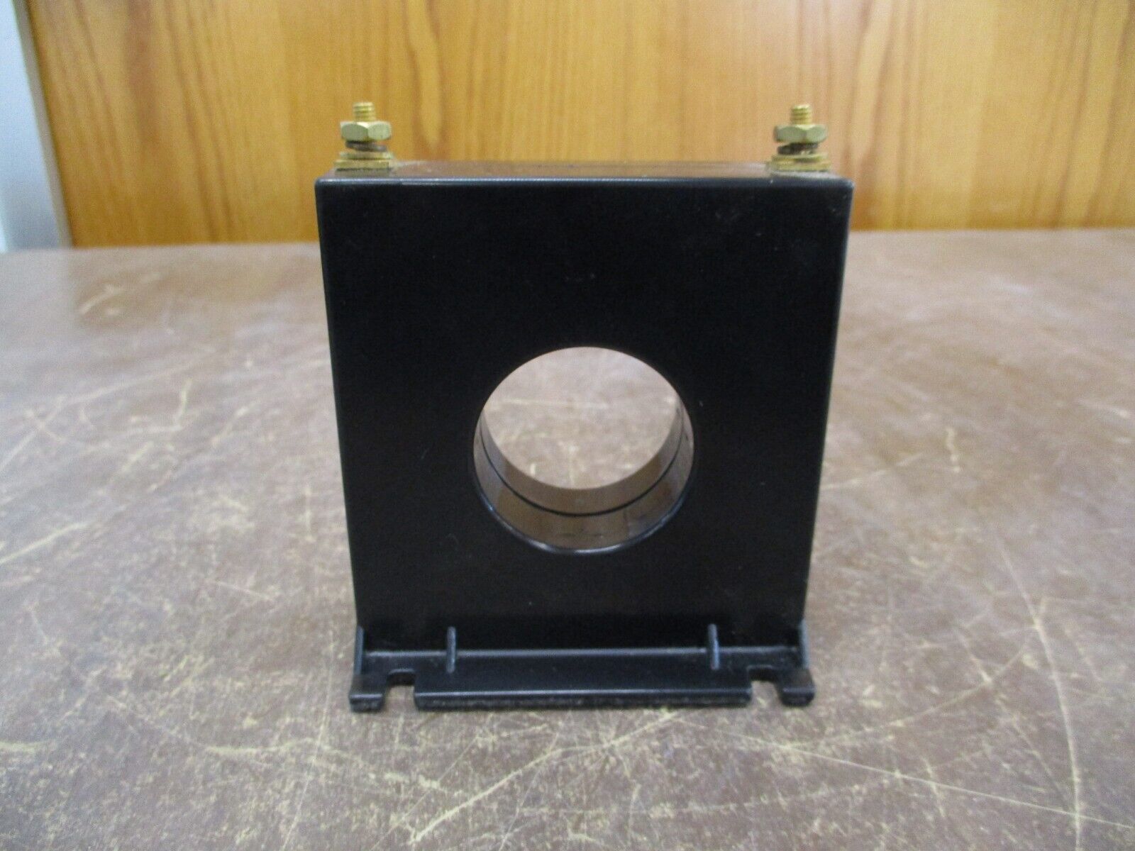 Instrument Transformers Current Transformer 5SFT-500 Ratio 50:5A 600V 50-400Hz