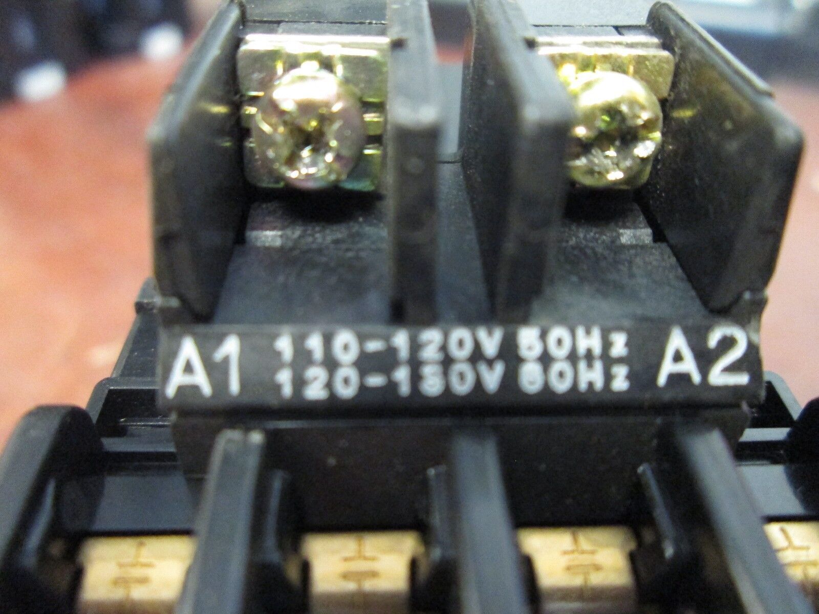 Fuji Contactor SH-4 SZ-A22 Aux 120V Coil Used