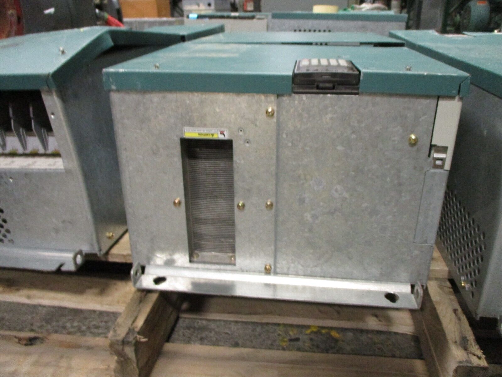Allen-Bradley VTAC 9 / PowerFlex 700 AC Drive 20BD156A0ANNANA0 125HP 3Ph Used