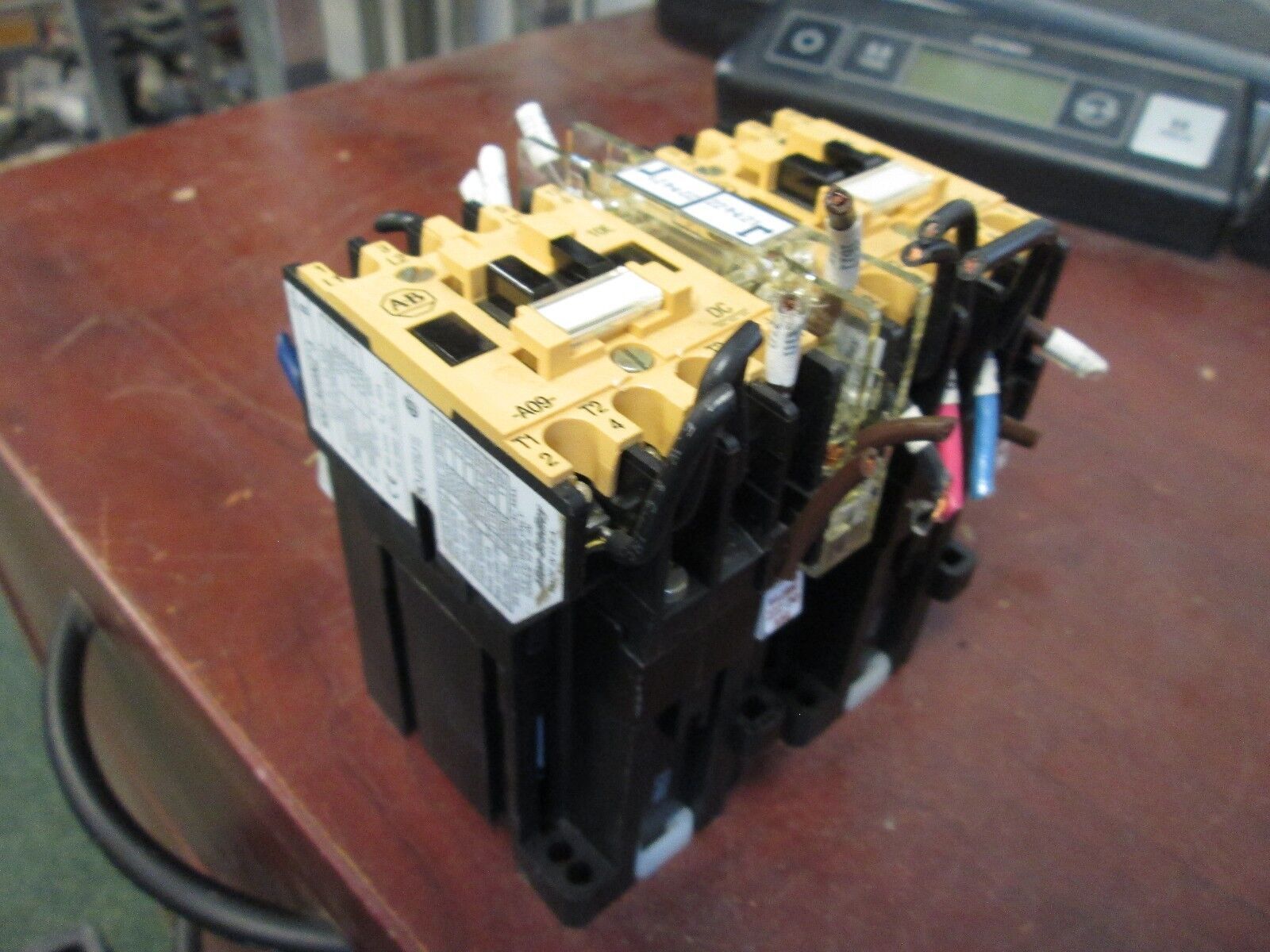 Allen-Bradley Contacts 100-A09NZ*3 24VDC Coil 9A Max Used