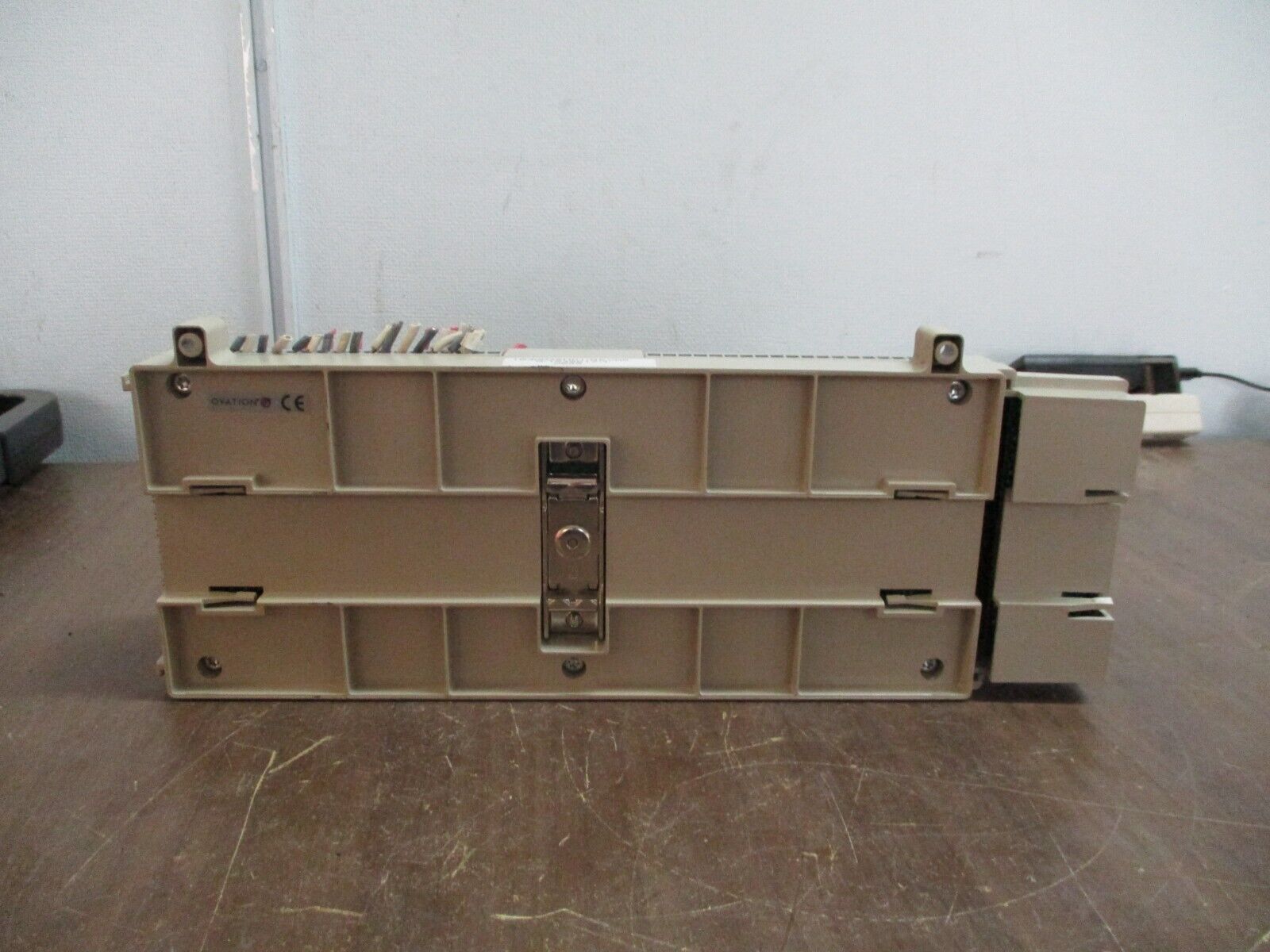 Emerson Ovation Process Control Base 1B30035H01 Rev. 05 Used