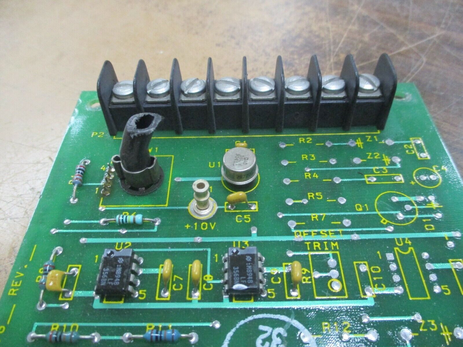 Allen-Bradley Process Air Interface Board 5881C12H01 Rev. 2 Used