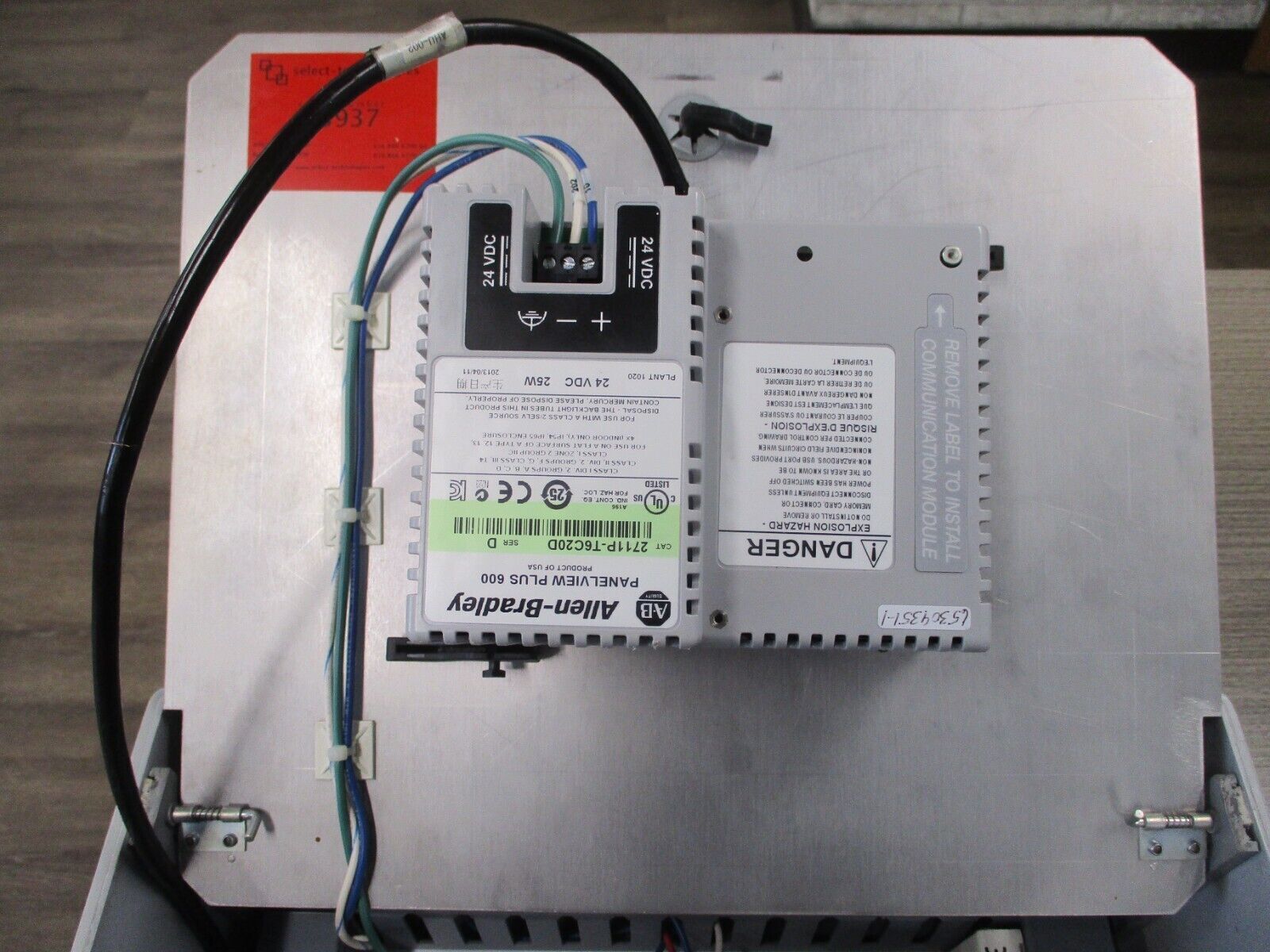 Allen-Bradley Enclosed Panelview Plus 6002711P-T6C20D Ser. D Used