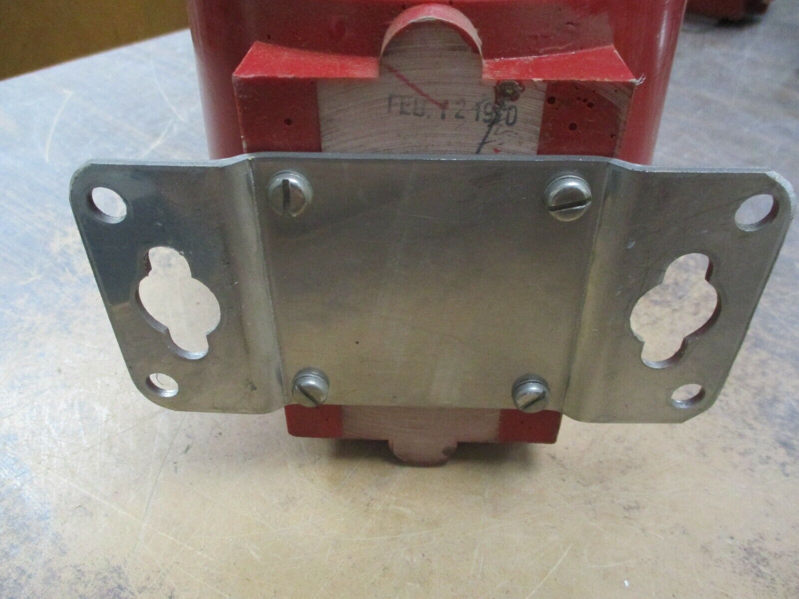 Astra Type AB Current Transformer 100 Ratio 200:5A 600V 60Hz 10KV BIL Used