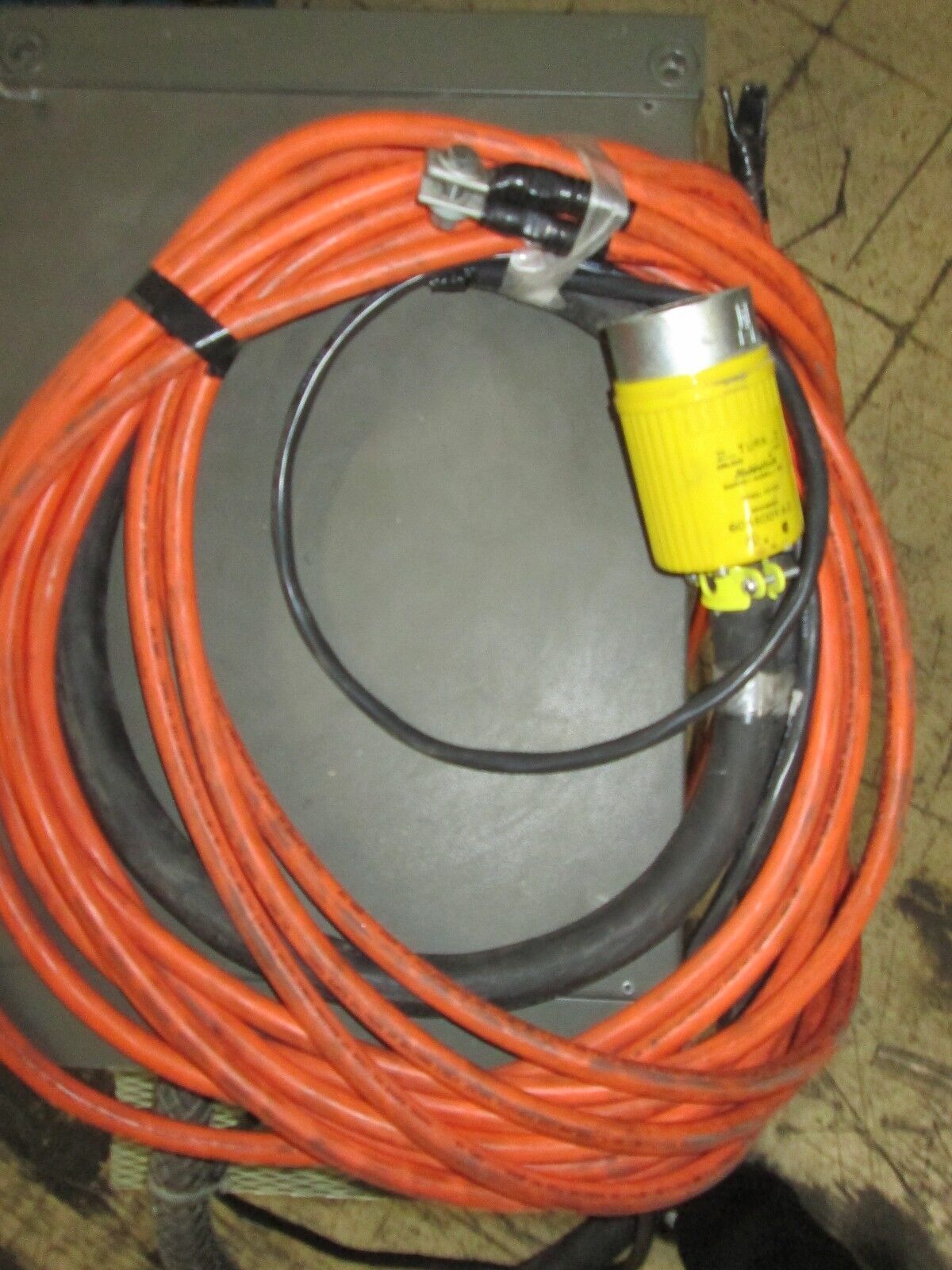 HP DC Power Supply Ser. 2614A-01008 20KVA 208VAC 3ph Used