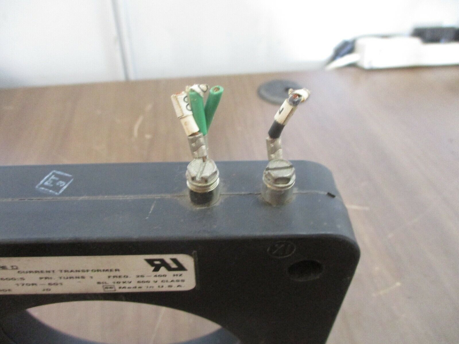Square D Current Transformer 170R-601 Ratio 600:5A 600V 25-400Hz 10kV BIL Used