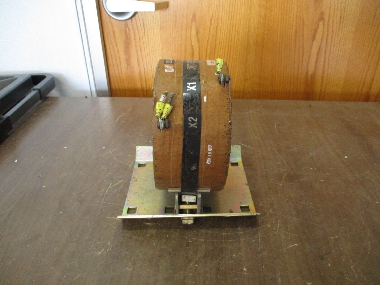 Process Measurement Company Current Transformer 722-301 Ratio 300:5A 600V Used