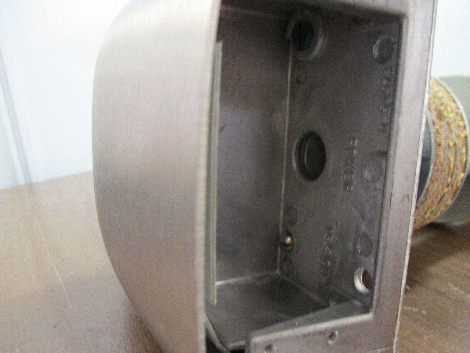 Hubbell Fire-Rated Poke-Through PT7P2TA For 3" Hole New Surplus