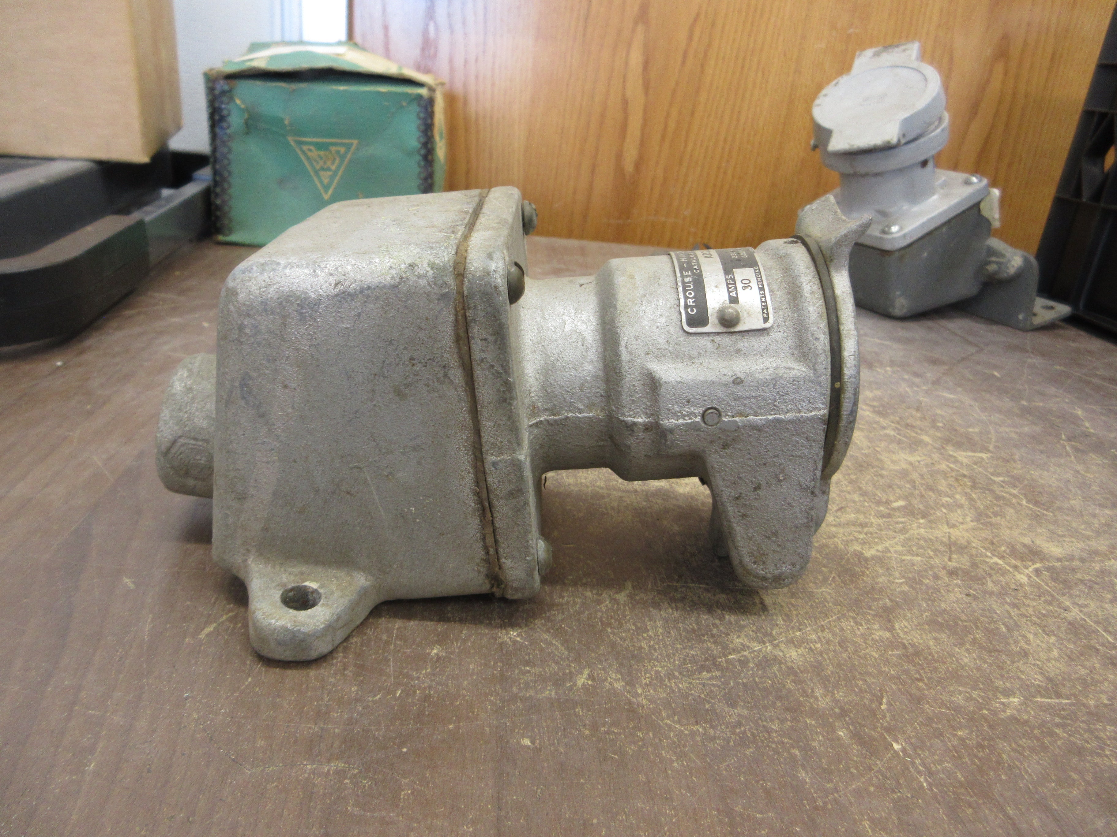 Crouse-Hinds Receptacle AR331 30A 600V 3W 3P Used