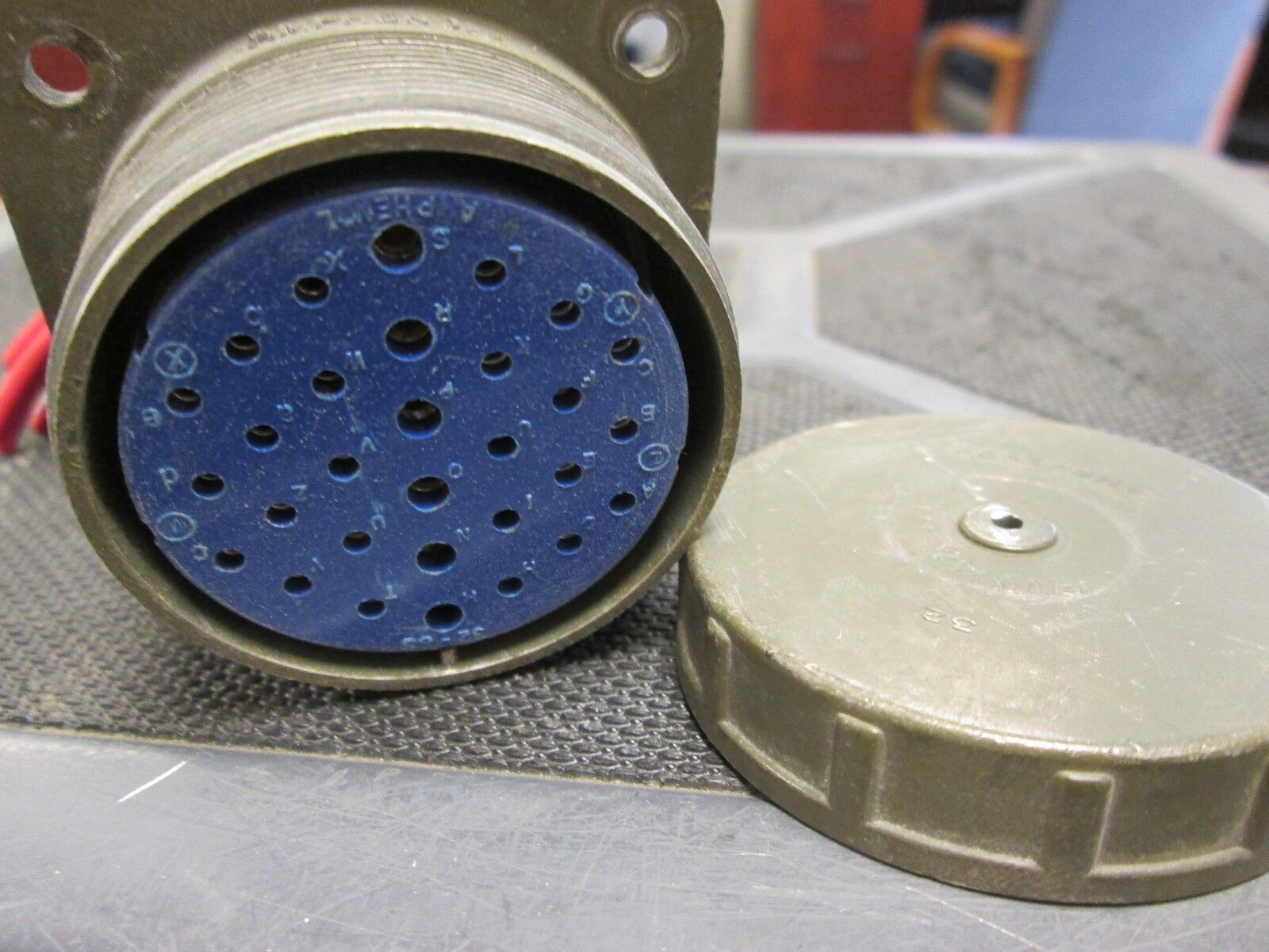 Amphenol Receptacle 32-8S 30-Pin Used