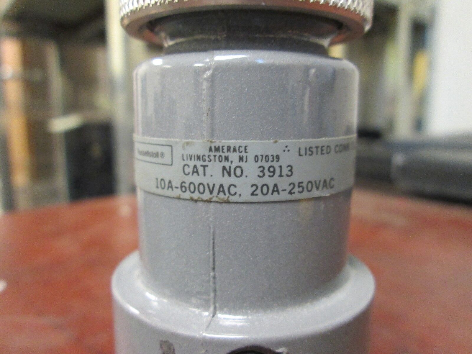 RussellStoll Connector w/Conduit End 3913 10A-600V 20A-250V 3P Used