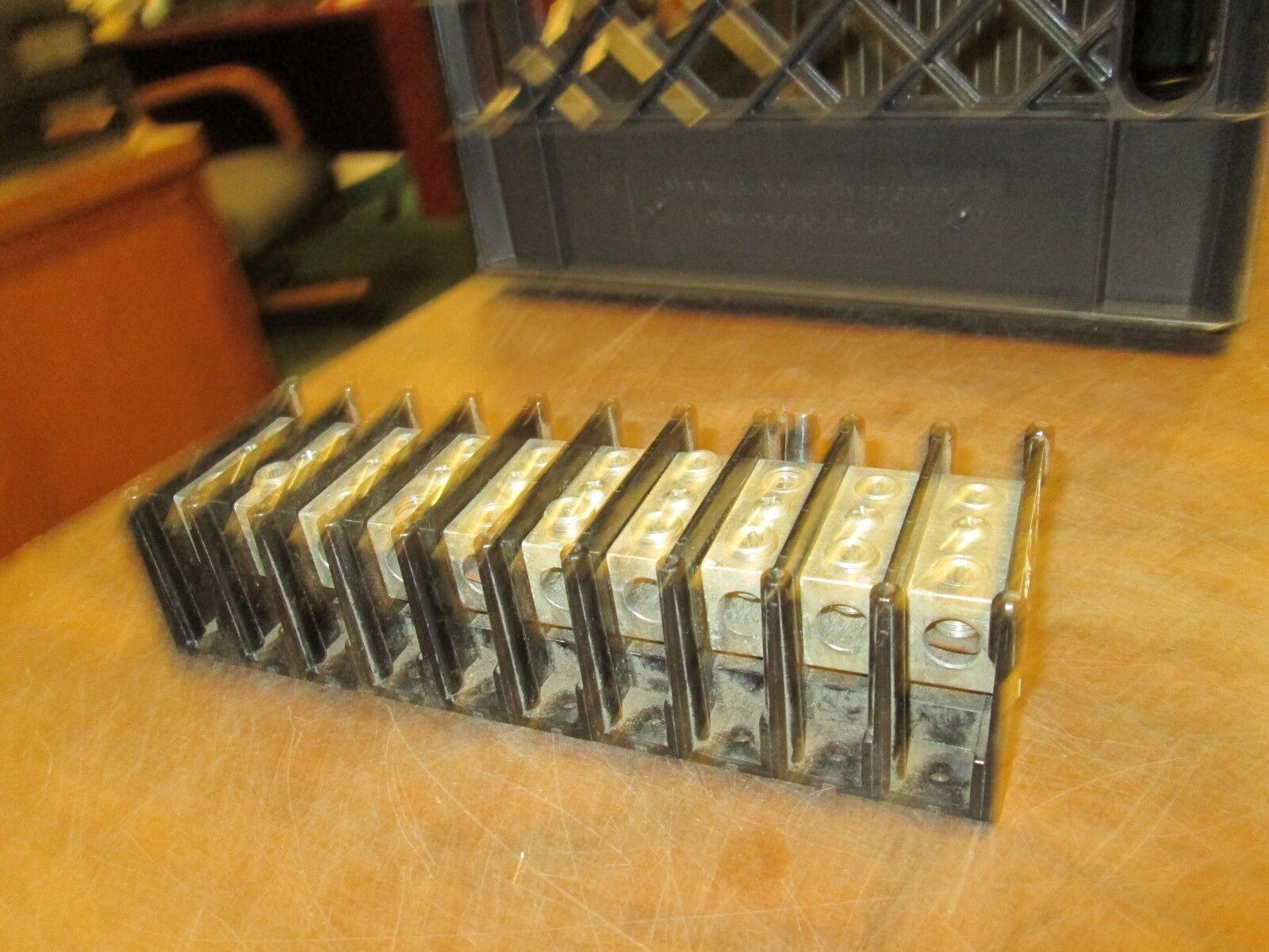 Gould Shawmut Power Distribution Block 631510 10P 600V Used