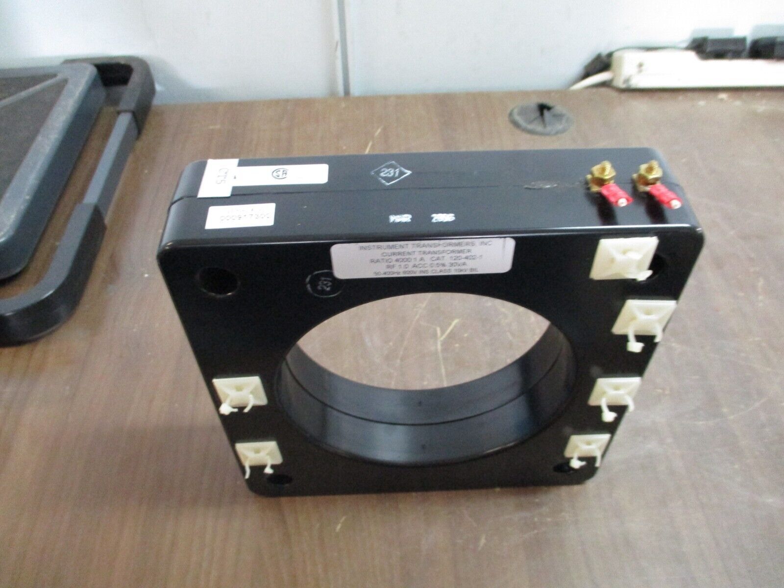 Instrument Transformers Current Transformer 120-402-1 Ratio 4000:1A 600V Used