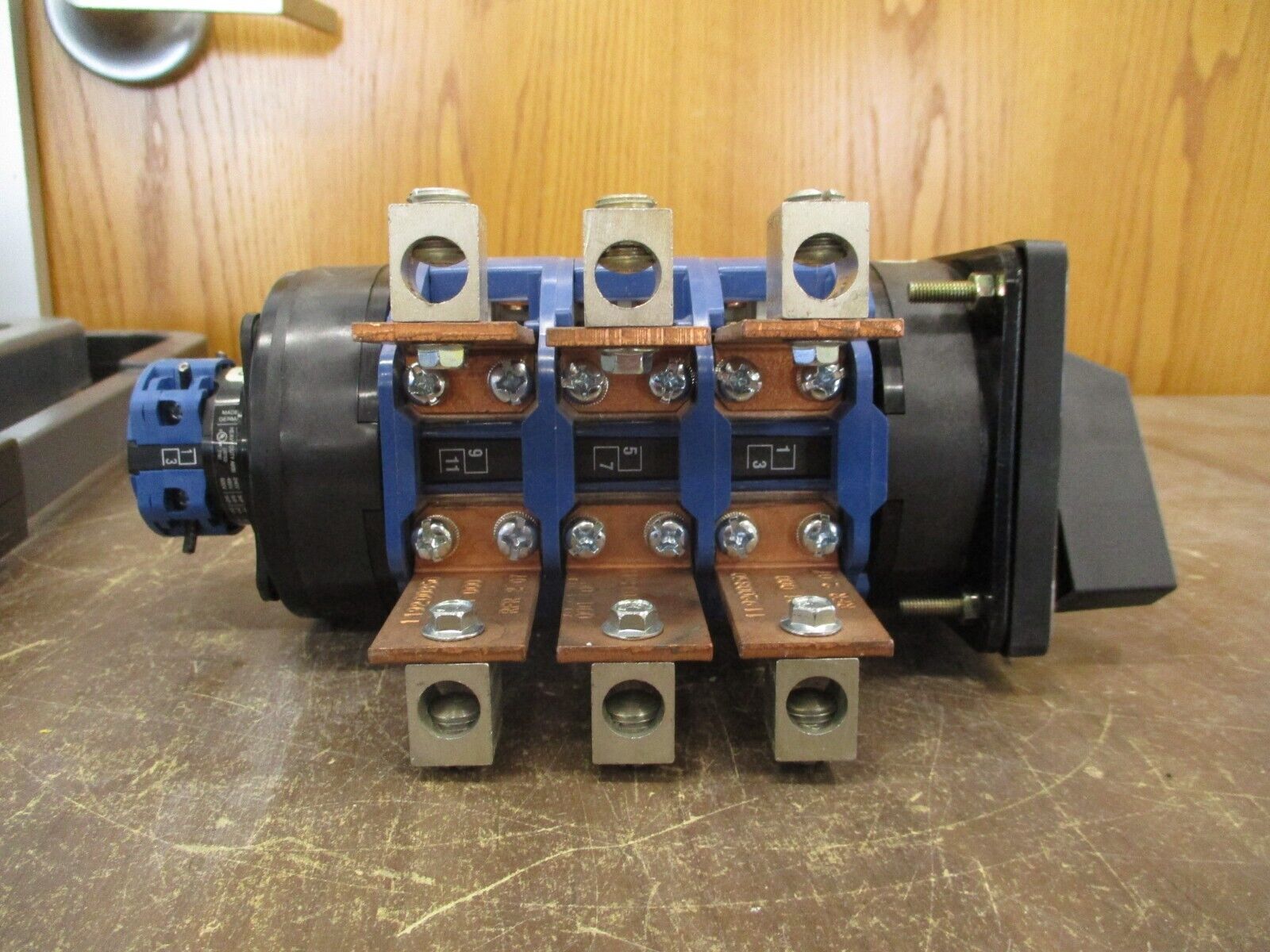 Kraus & Naimer UPS Bypass Rotary Switch C125 150A 600V Used