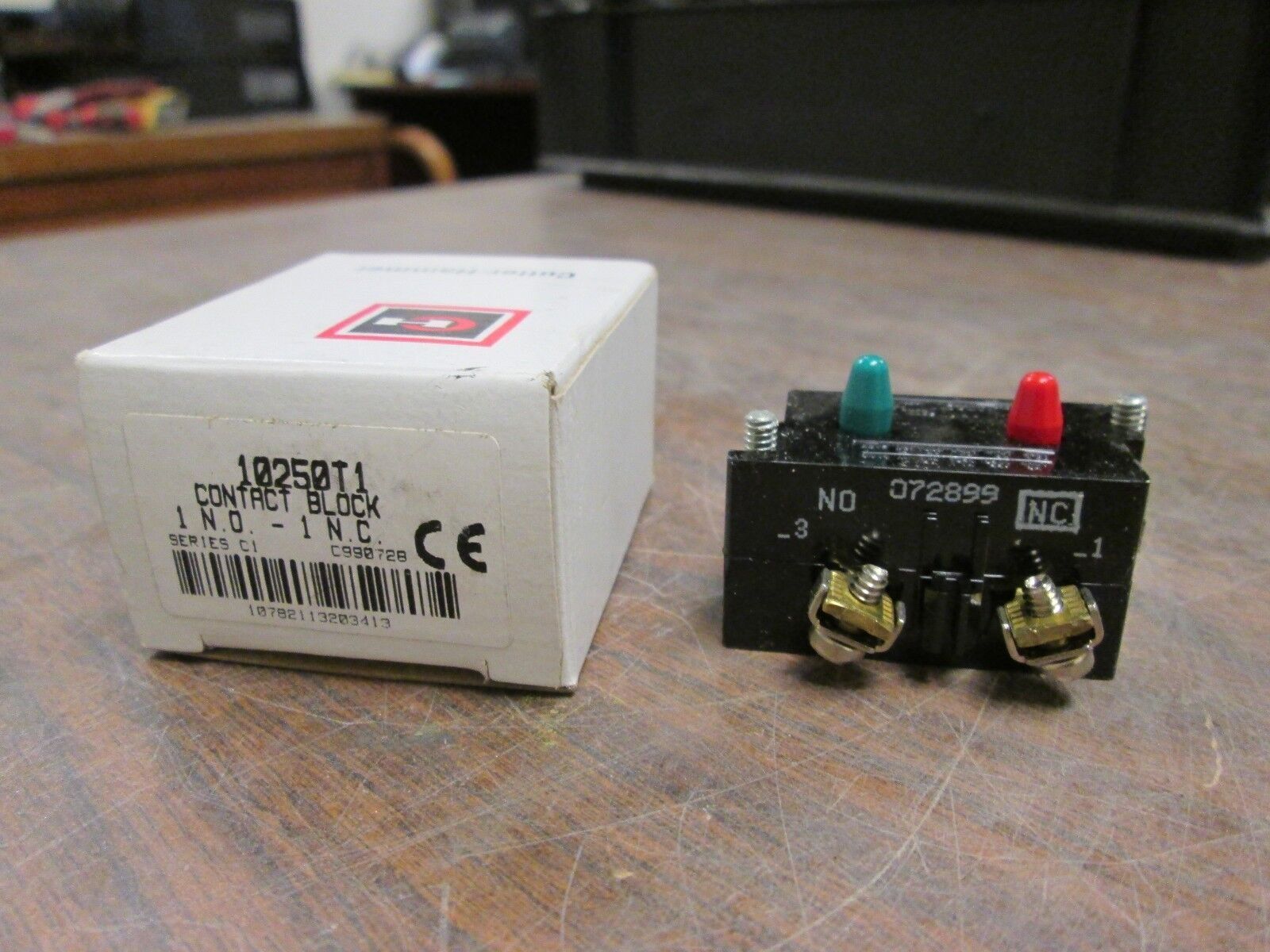 Cutler-Hammer Contact Block 10250T1 1N.O. - 1N.C. New Surplus