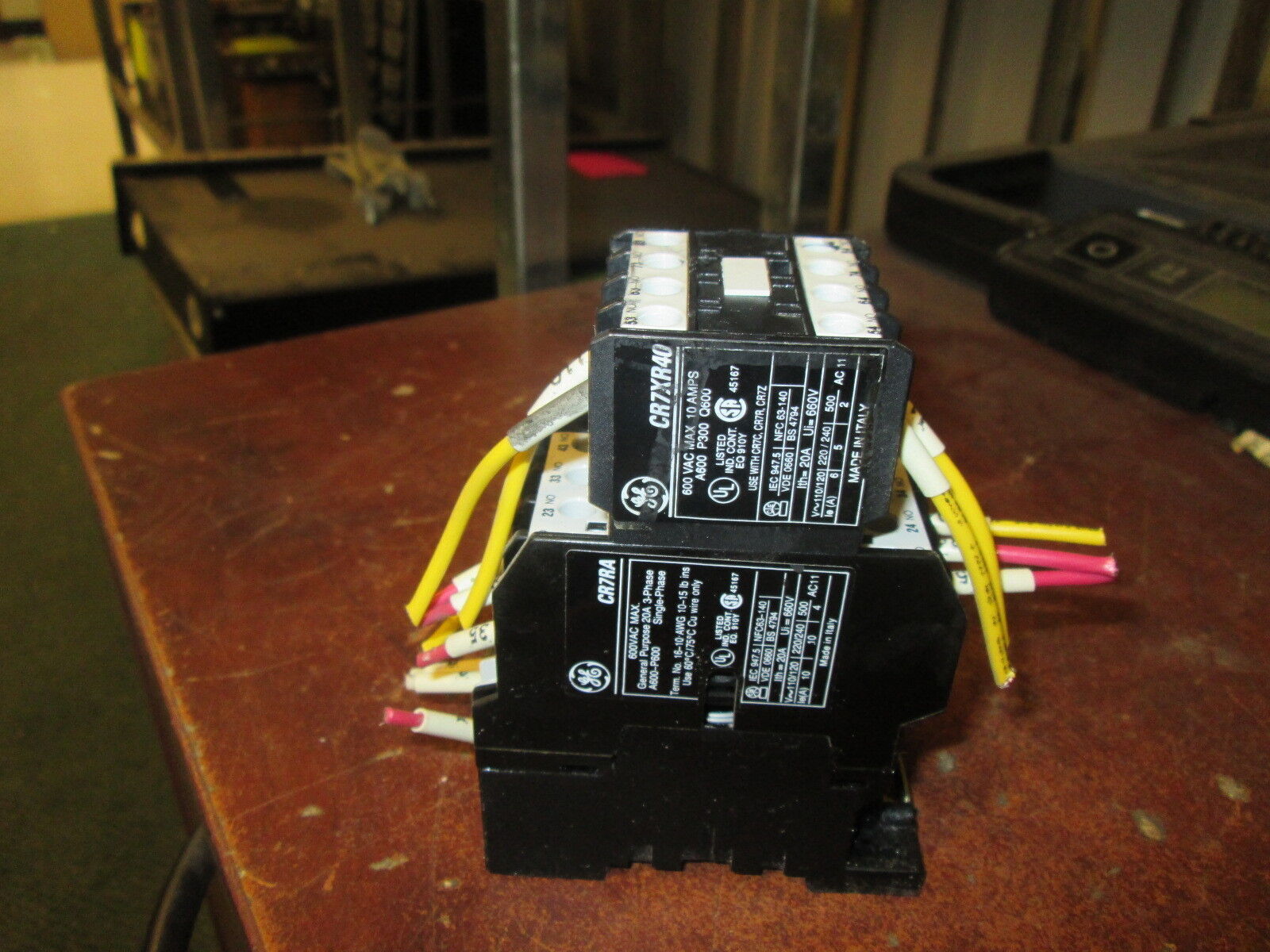 GE Contactor w/Aux Contact Block CR7RA 120V Coil 20A 600V Used