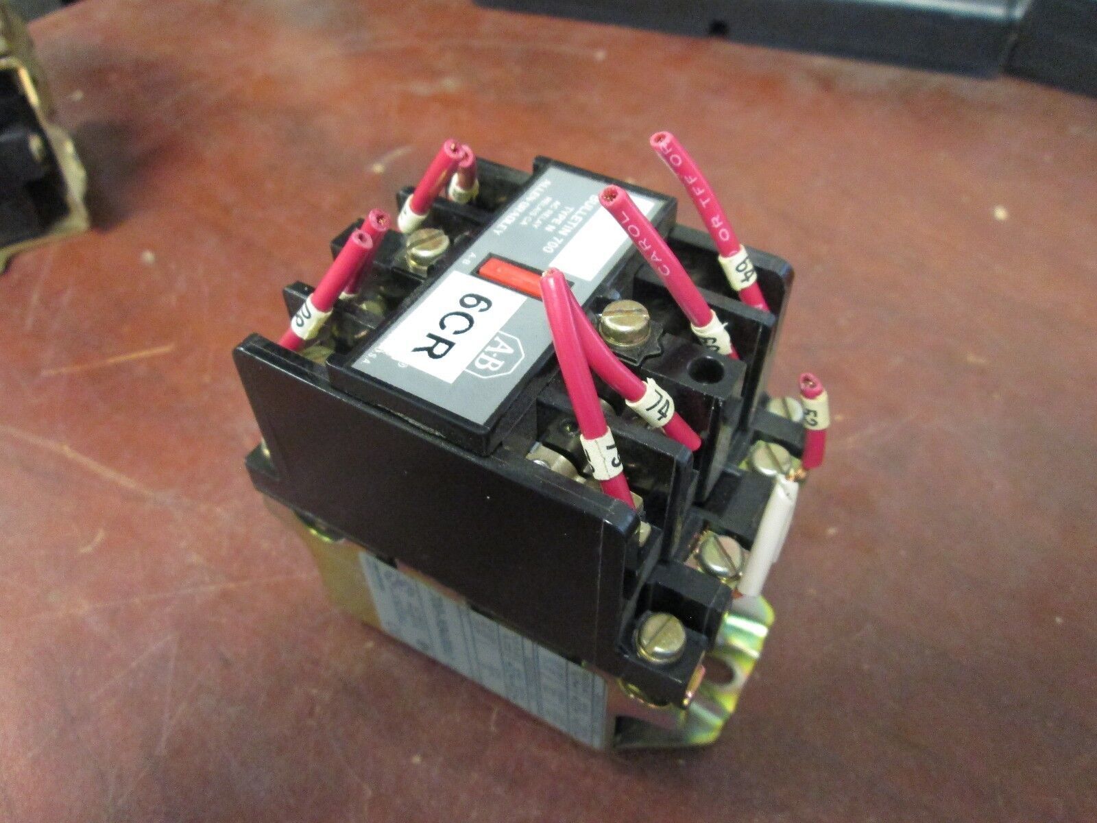 Allen-Bradley Relay 700-NB400A1 120V Coil Used