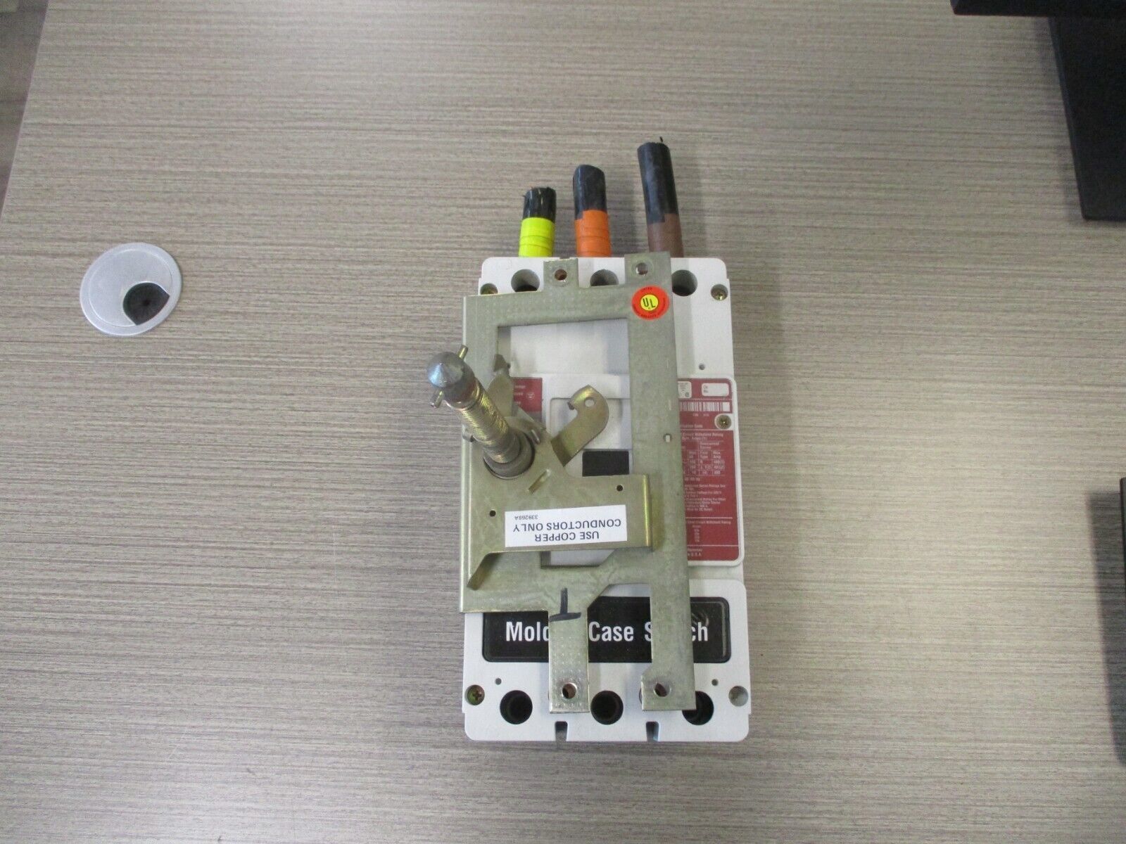 Cutler-Hammer Breaker Disconnect KD34000KZ02 400A 600V 3P Used.