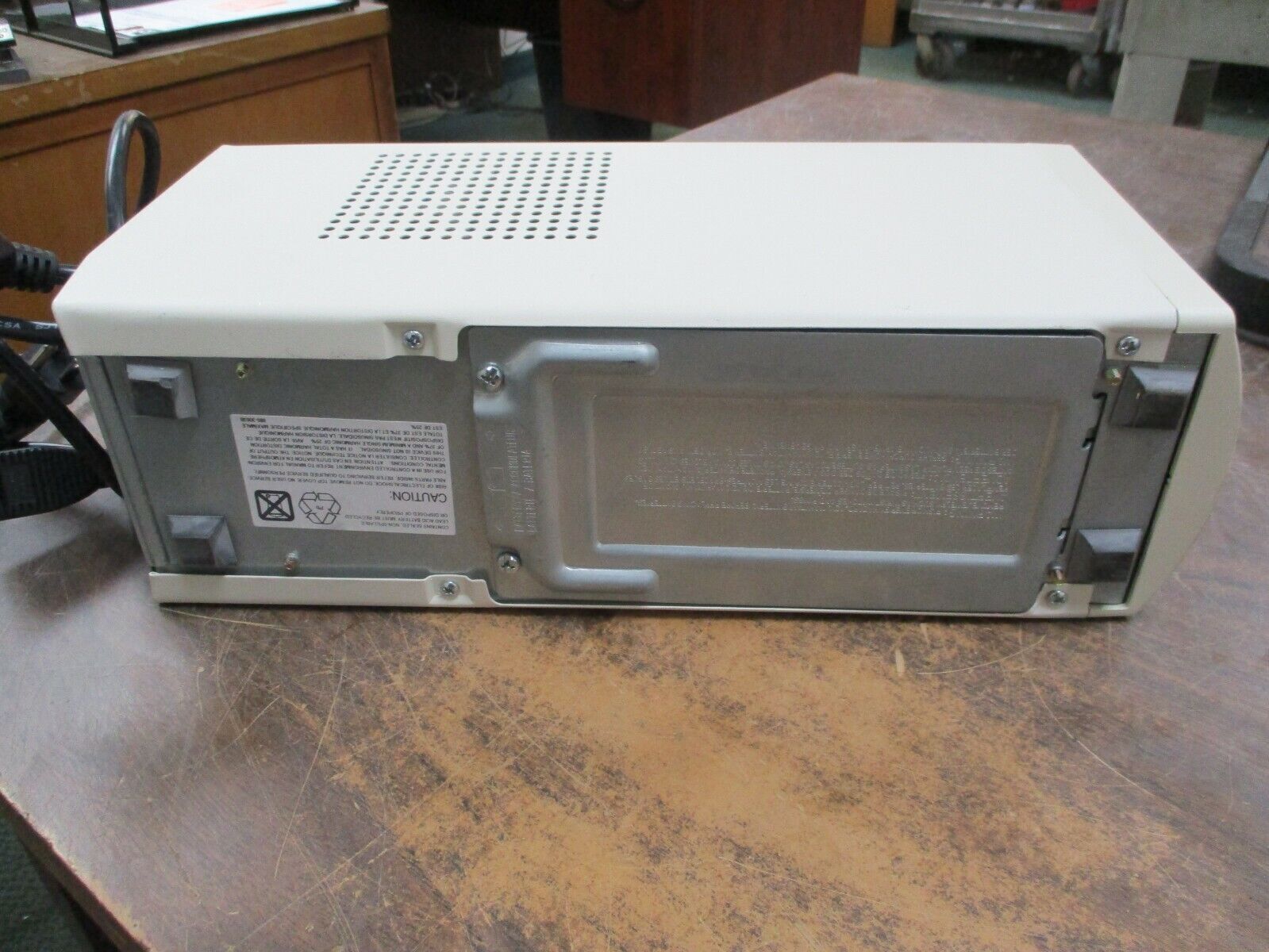 APC UPS Battery Back Up BP650S Used