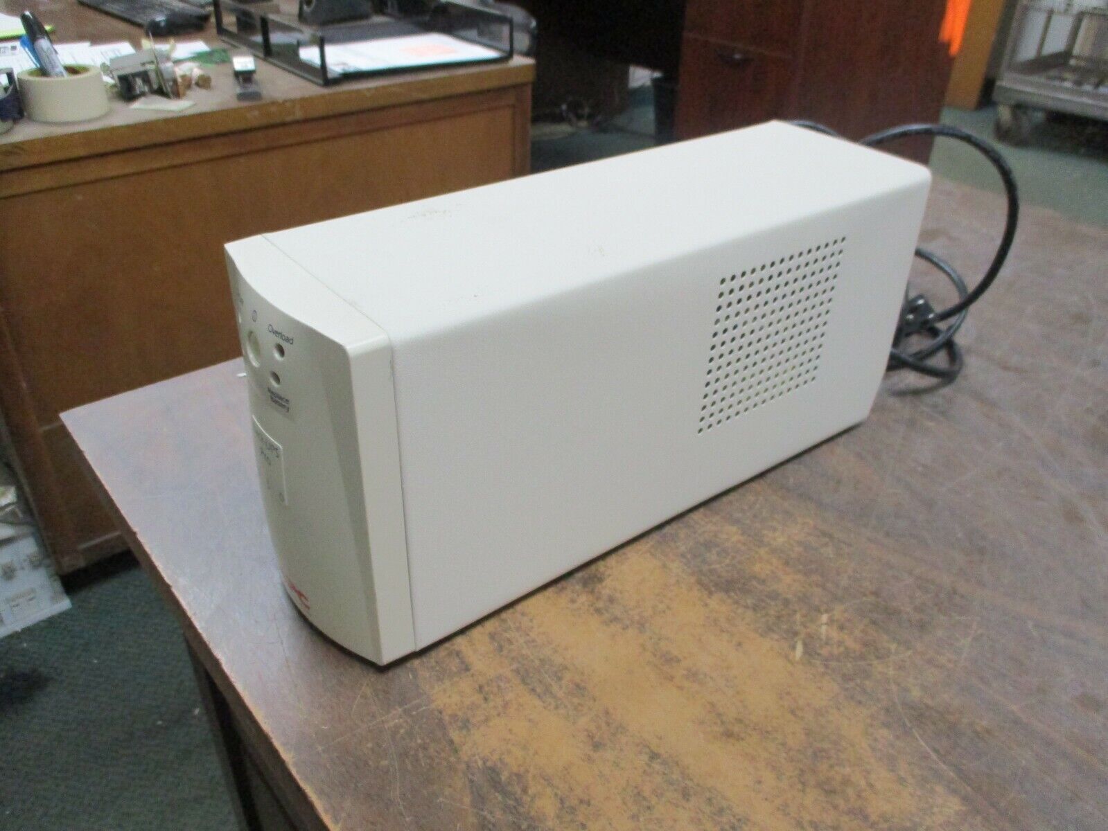 APC UPS Battery Back Up BP650S Used