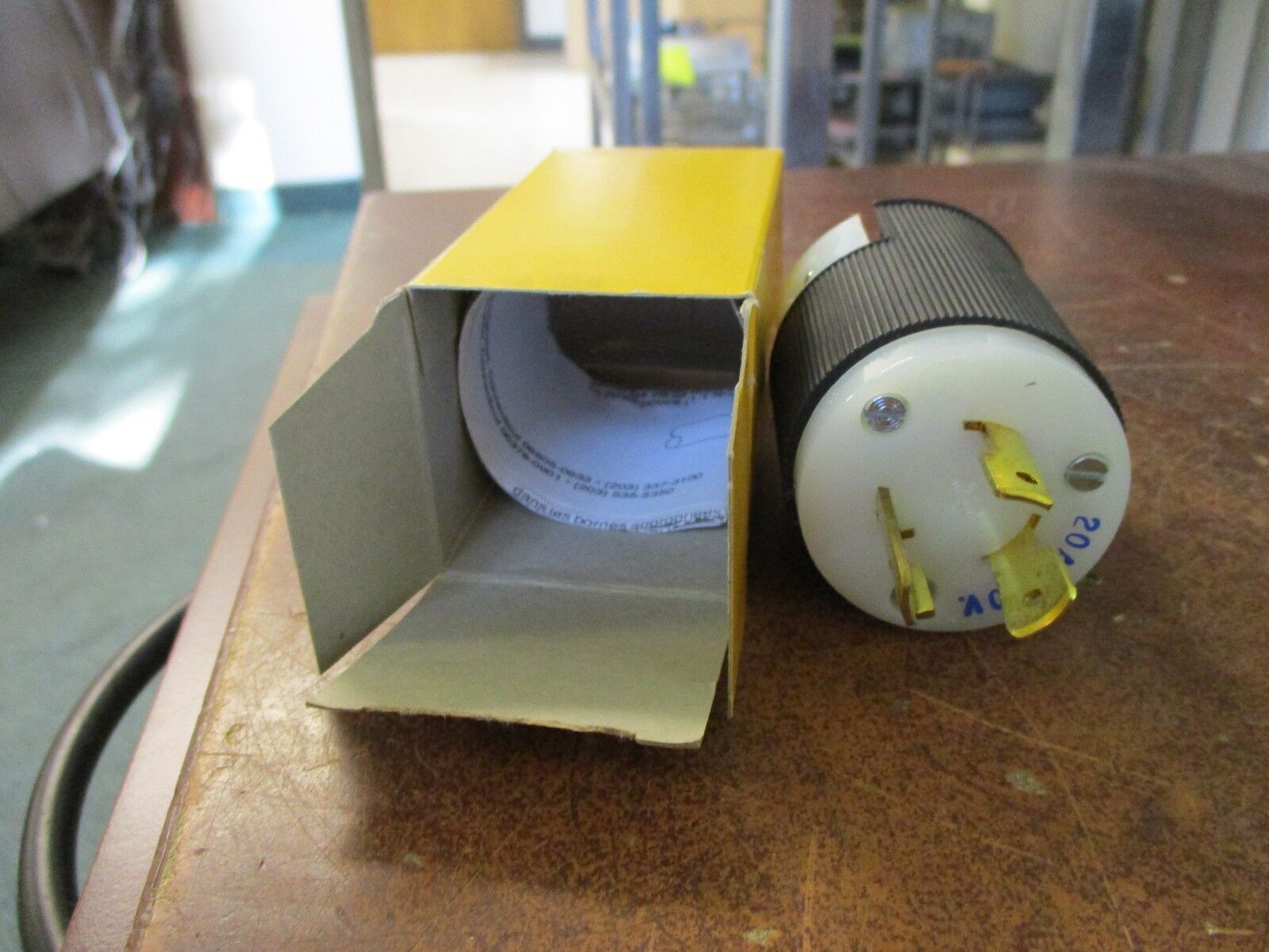 Hubbell Twist-Lock Plug 2321 20A 250V 2P 3w "Lot of 2" New Surplus