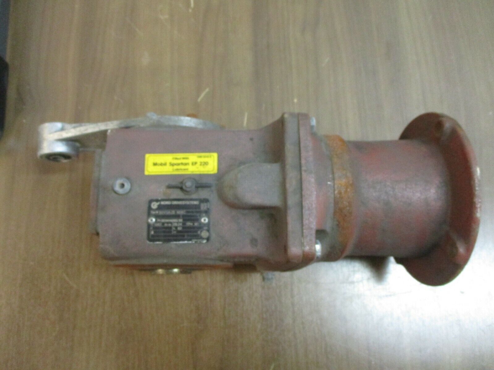 Nord Gear Reducer SK 92172AZD N56C Ratio 28.24:1 1062 lb-In 62 RPM Out Used