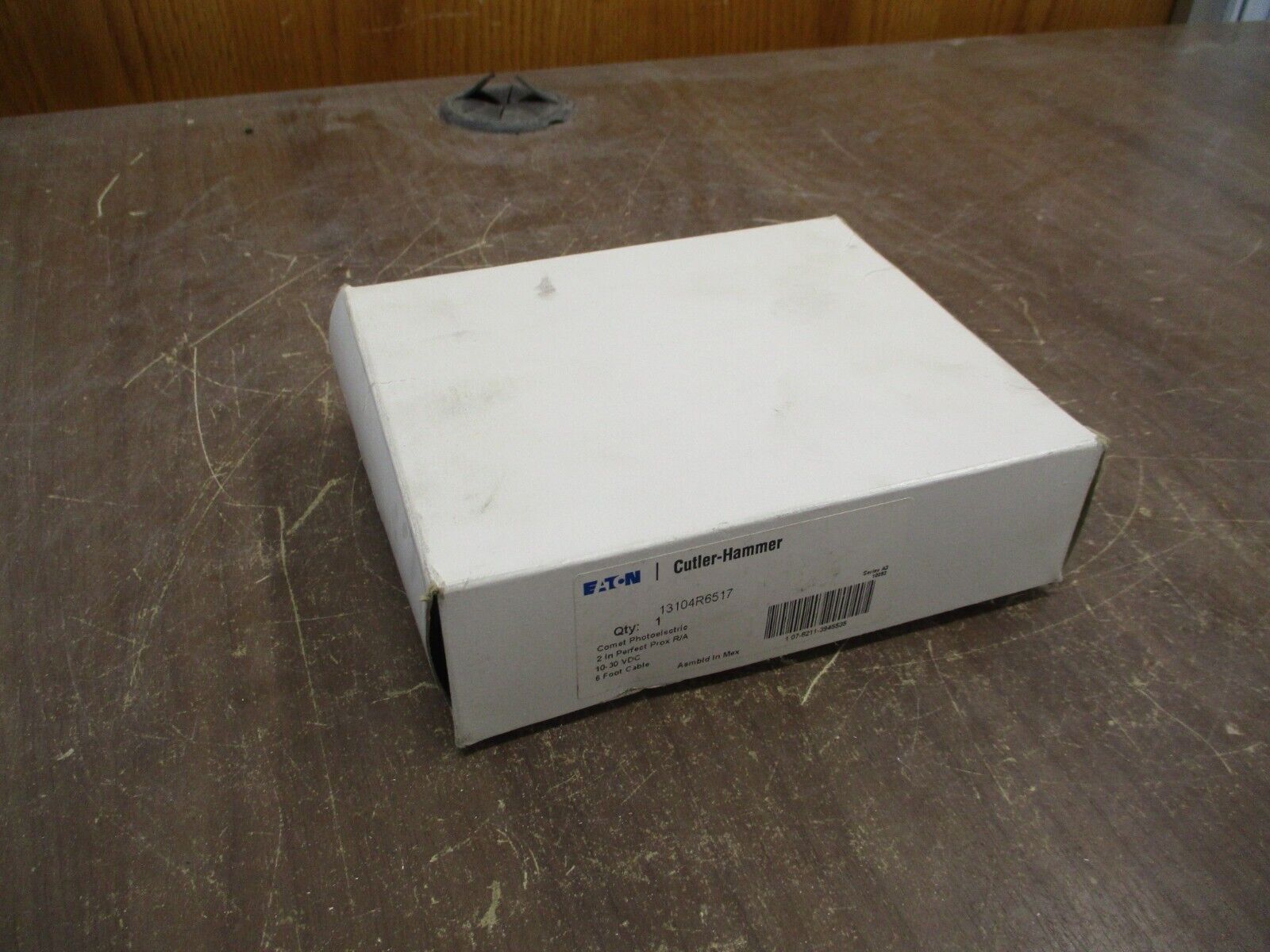 Eaton Comet Photoelectric Sensor 13104R6517 10-30VDC 6' Cable New Surplus