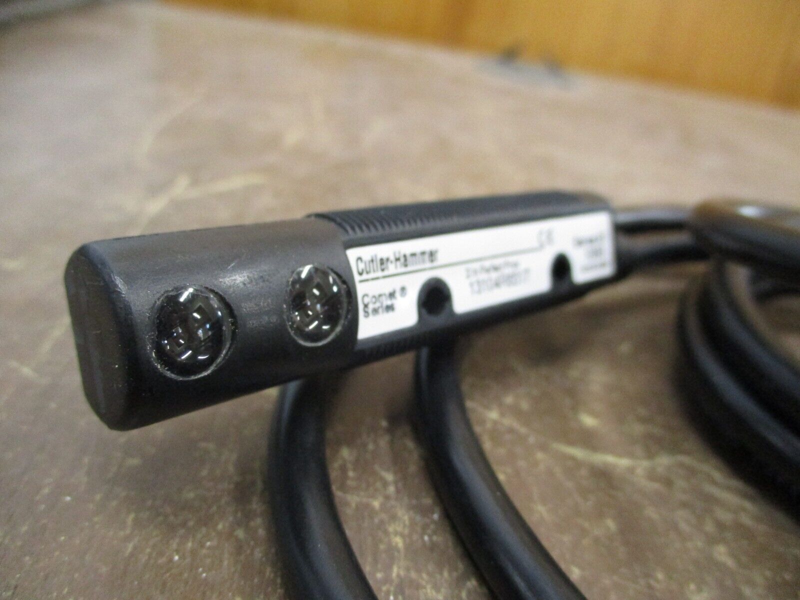 Eaton Comet Photoelectric Sensor 13104R6517 10-30VDC 6' Cable New Surplus