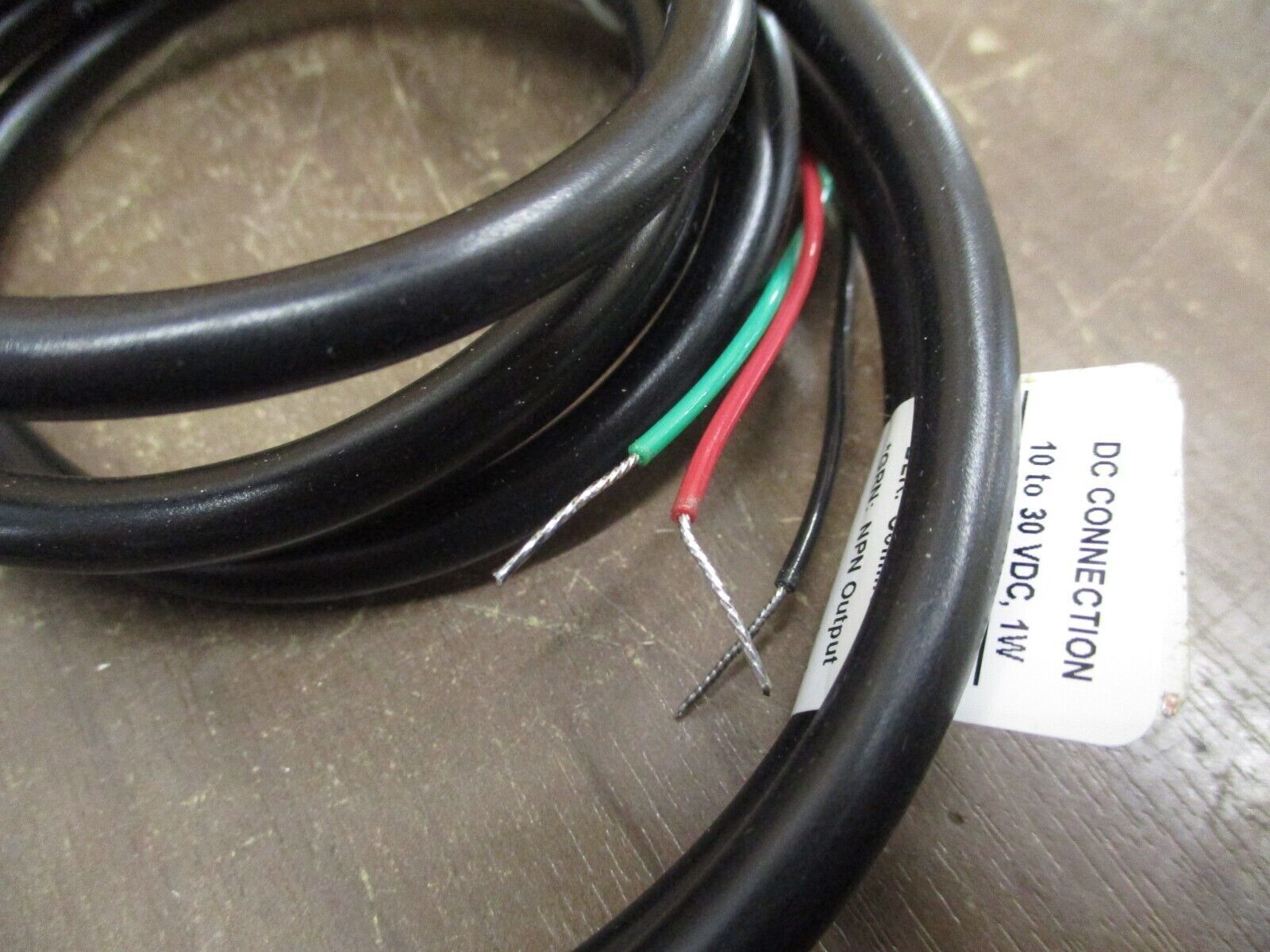 Eaton Comet Photoelectric Sensor 13104R6517 10-30VDC 6' Cable New Surplus