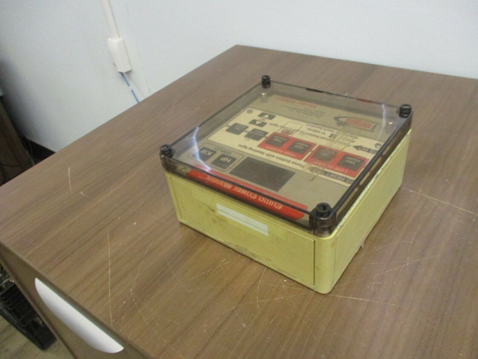 Durco KW941 Pump Power Monitor AY55611D 100V 60Hz Used