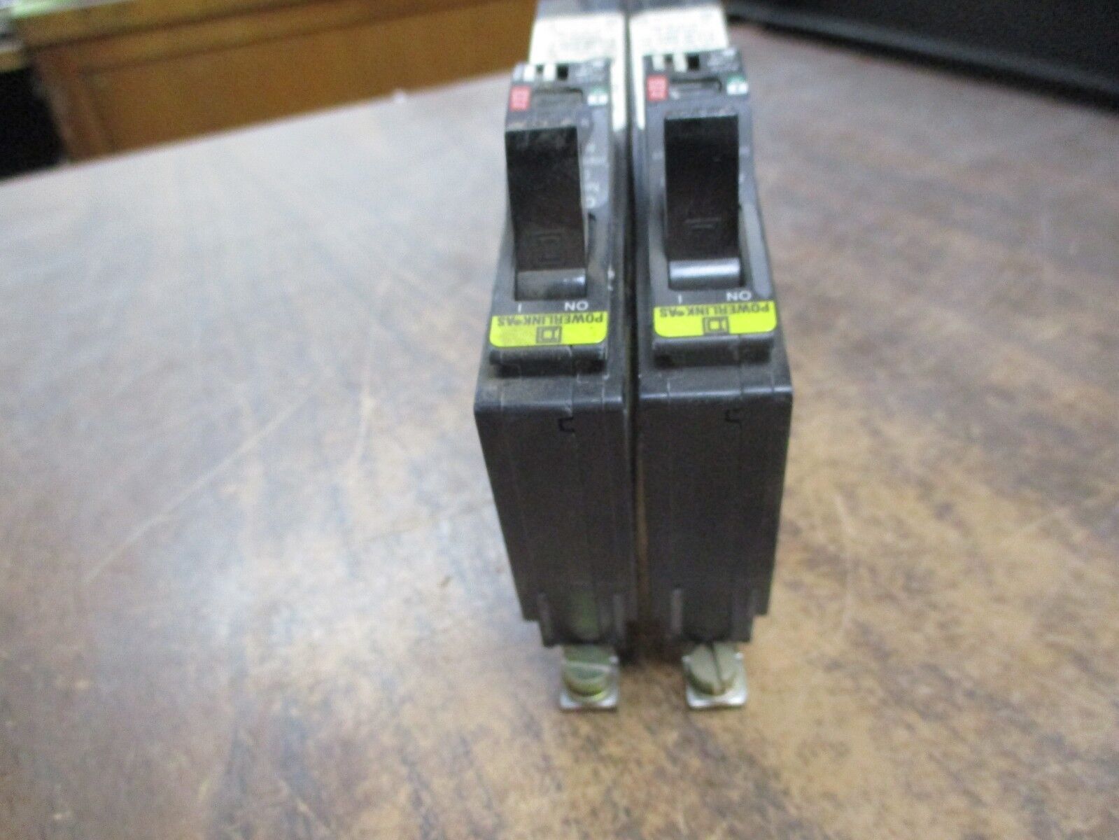 Square D PowerLink AS Remotely Operated Circuit Breaker QOB120AS 20A 120/240V