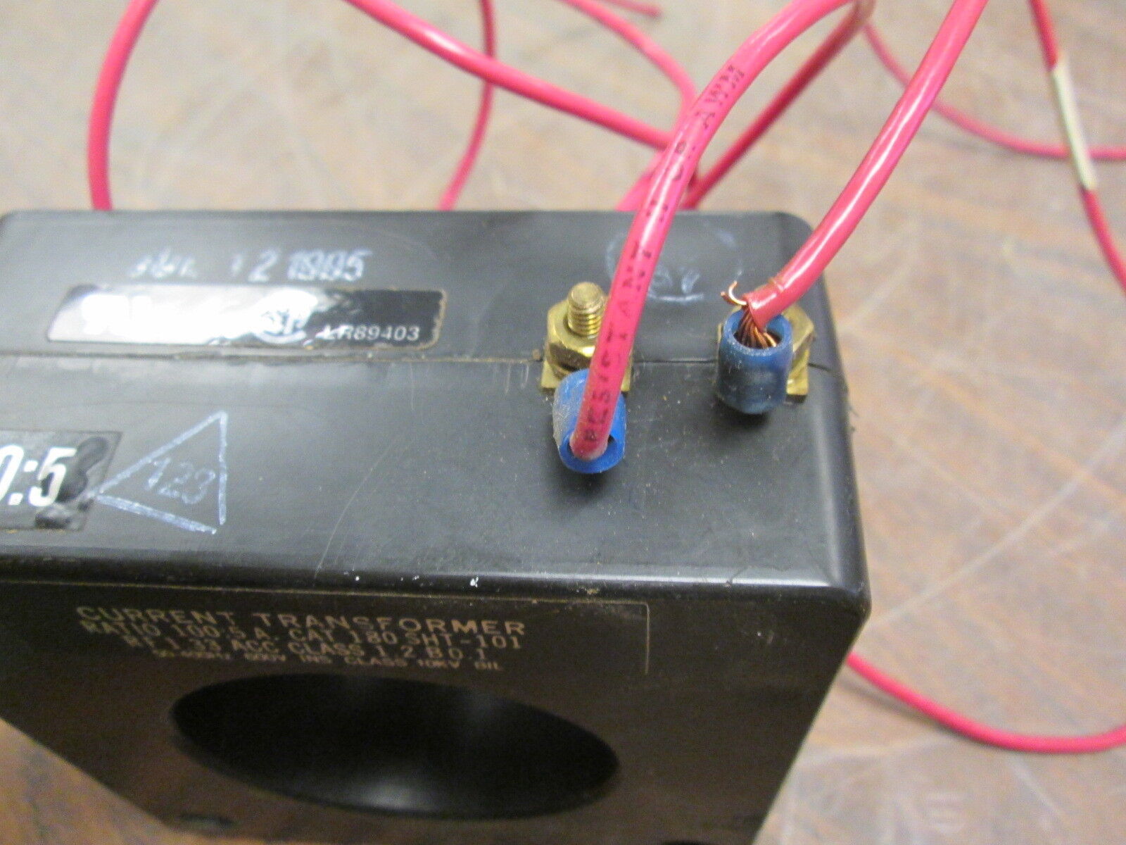 E.I.L. Instruments Current Transformer 180 SHT-101 Ratio 100:5A 10KV BIL 600V