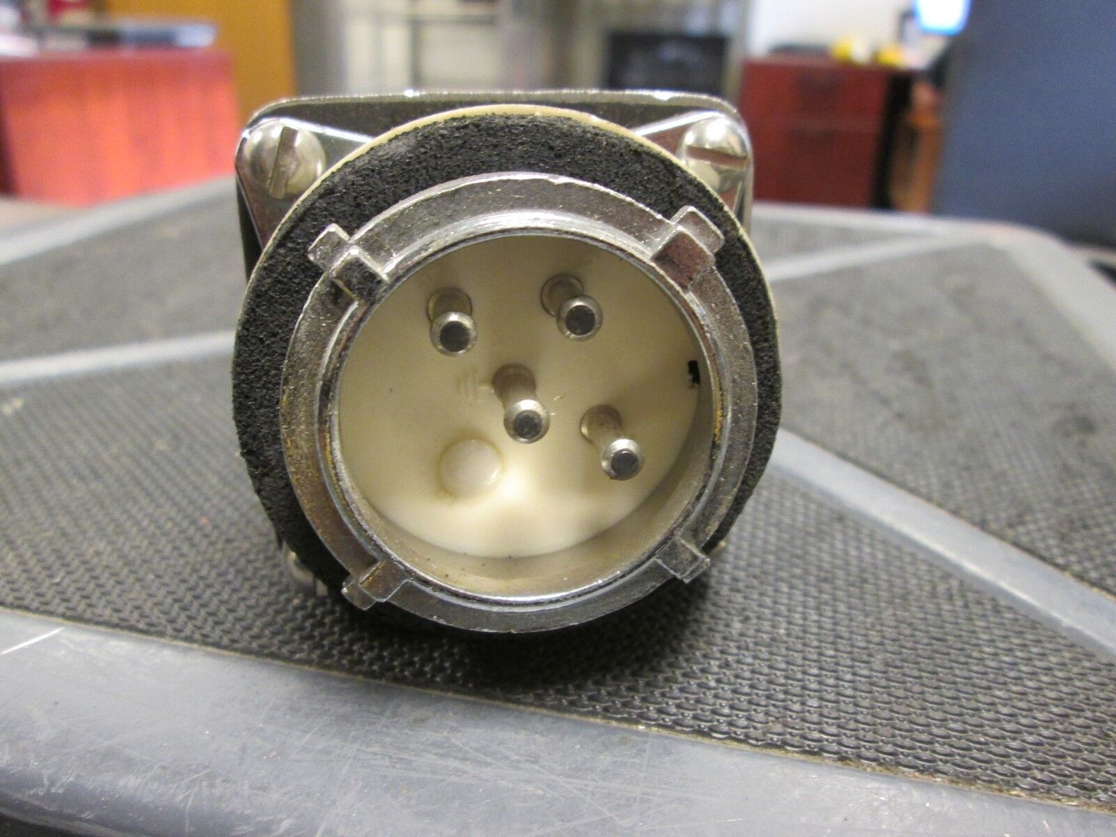 Meltric Plug PN15A 600V 4W Used