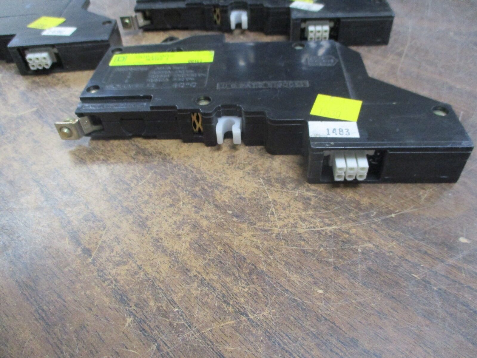 Square D PowerLink AS Remotely Operated Circuit Breaker QOB120AS 20A, 120/240V