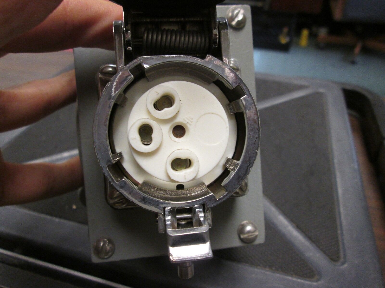 Meltric Receptacle w/ Base 09-20033-S-DP 15A 600V