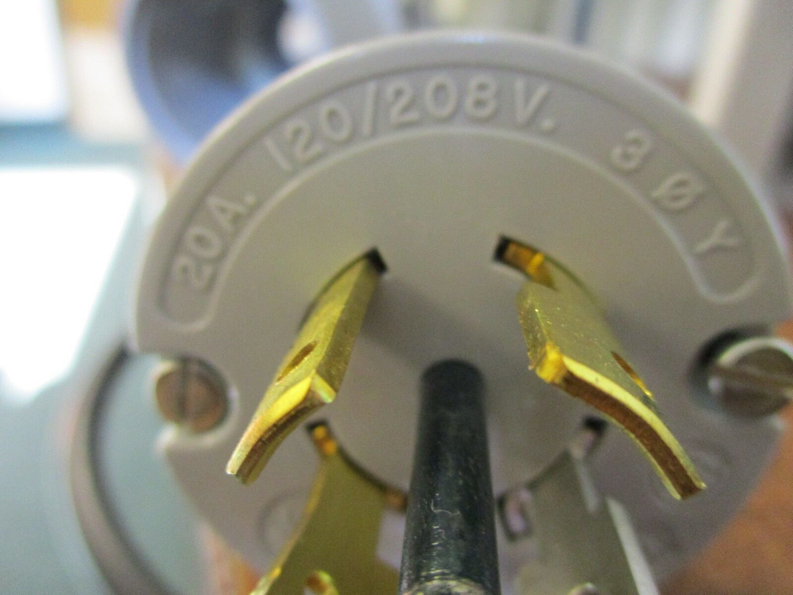 Arrow Hart Locking Plug 6472 20A 120/208V 3ph 4p 5w New Surplus