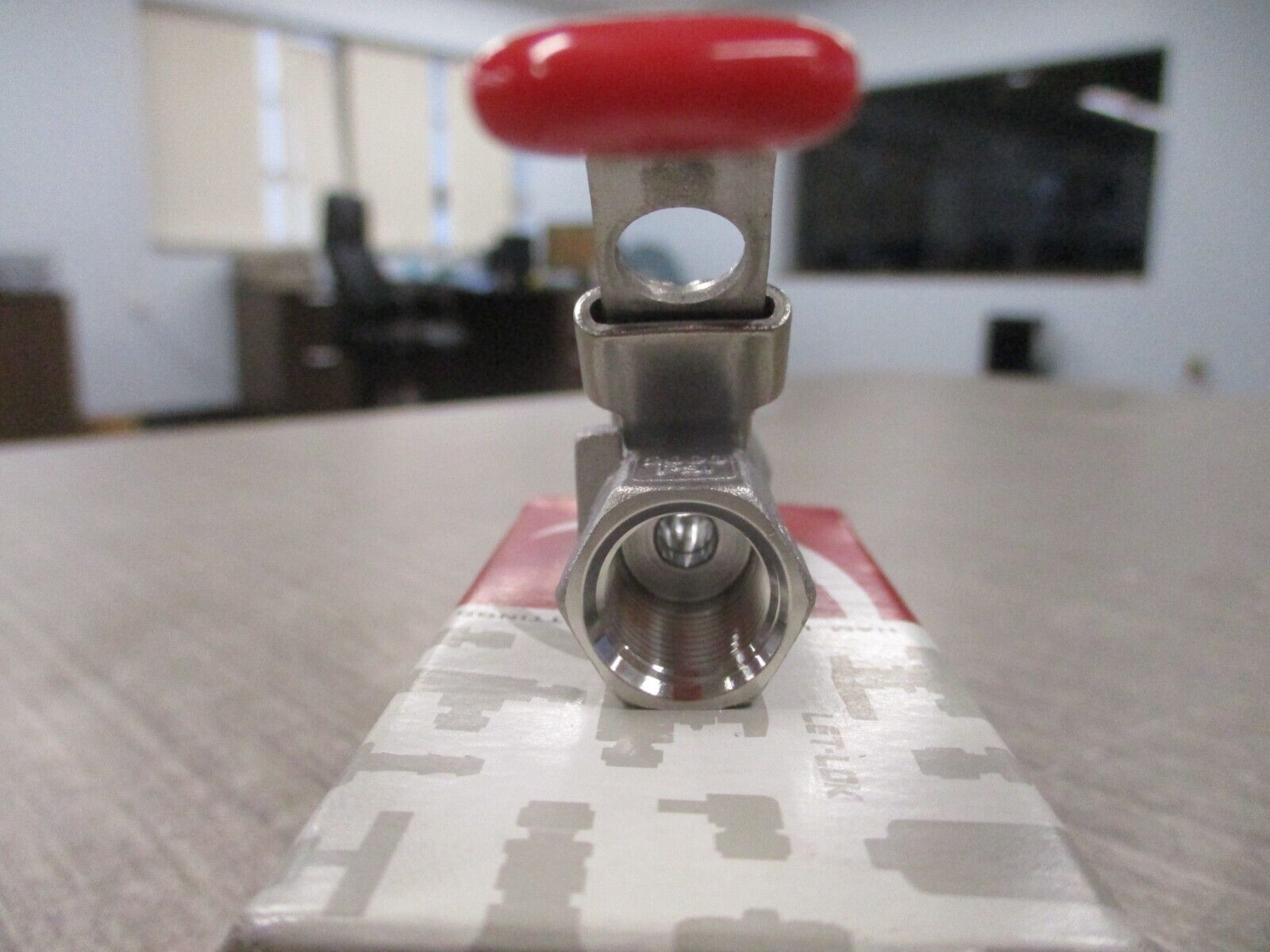 Ham-Let Ball Valve H-710-SS-G-1/4-T-LD New Surplus