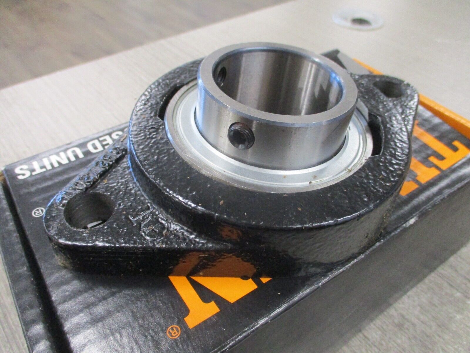 Timken Fafnir Flange Bearing SCJT1 15/16 New Surplus