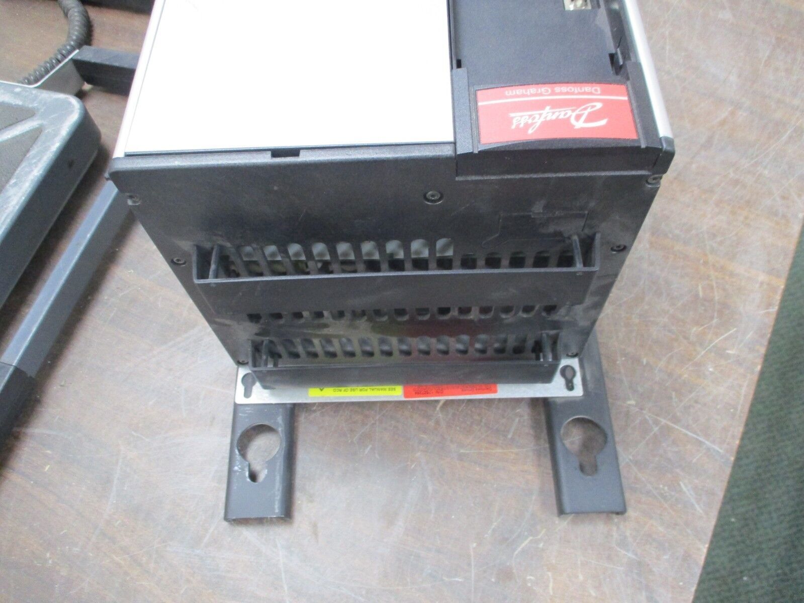 Danfoss VLT6000AC Drive w/ Disconnect 175Z7284 5HP 3Ph Used