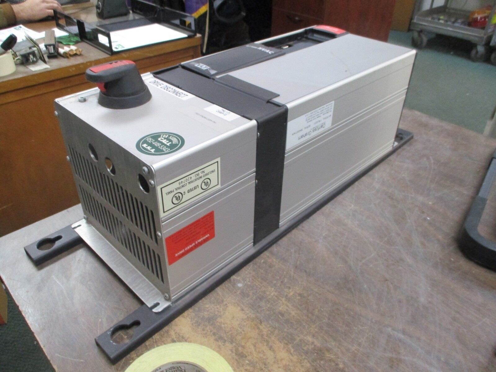 Danfoss VLT6000AC Drive w/ Disconnect 175Z7284 5HP 3Ph Used