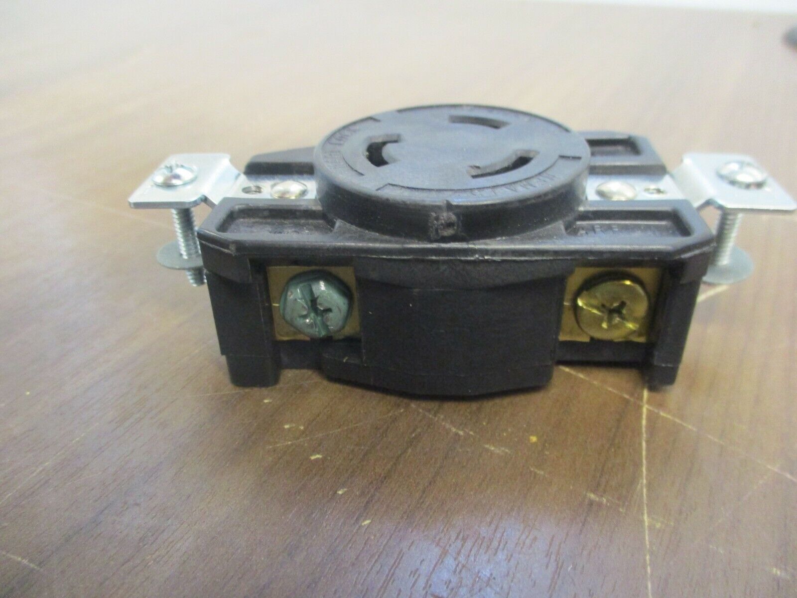 Arrow Hart Hart-Lock Receptacle NEMA L5-20 20A 125V *Lot of 4* Used