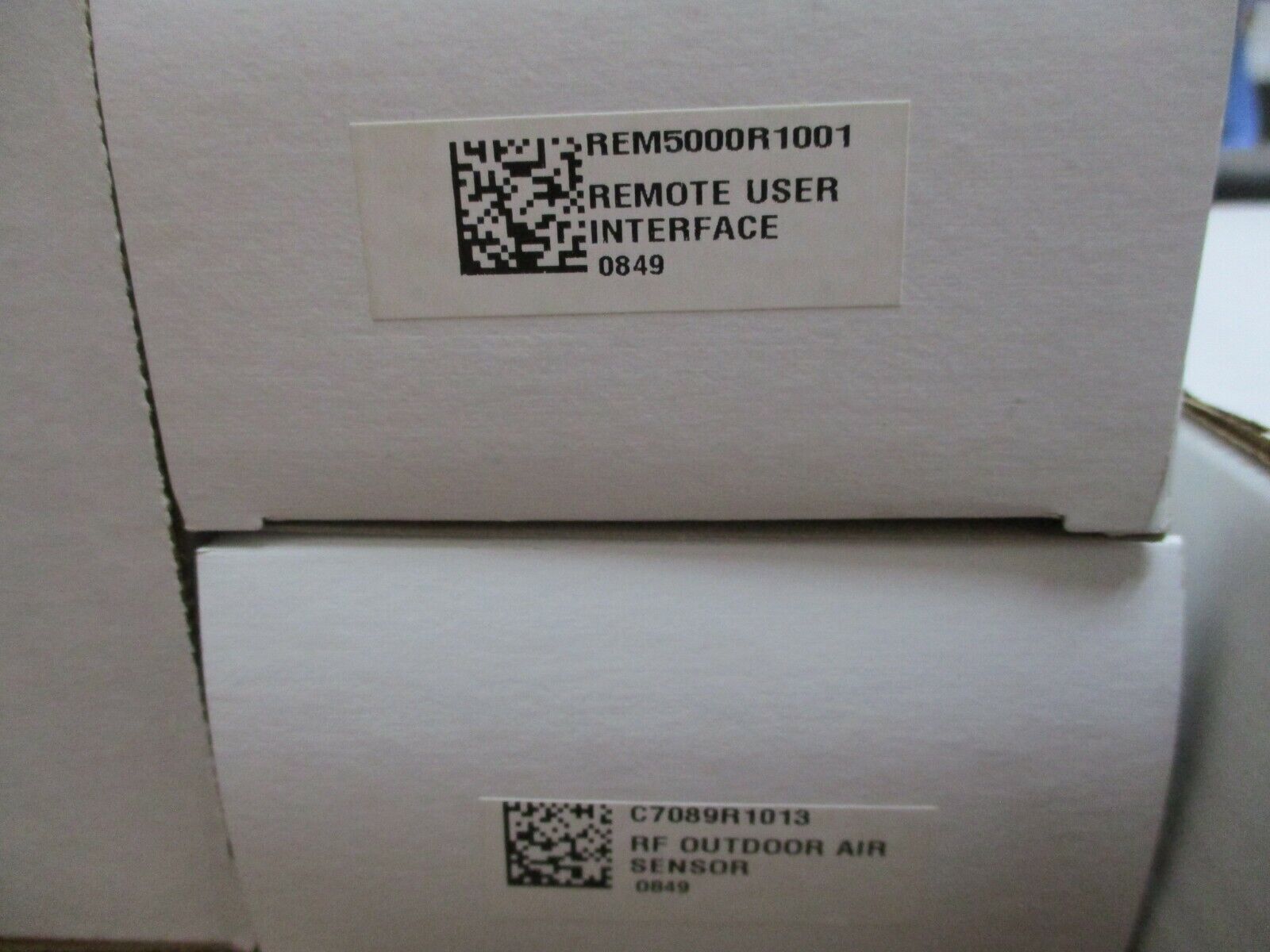 Honeywell Red Link Wireless Thermostat System Kit YTH5320R1017 18-30V 50/60Hz