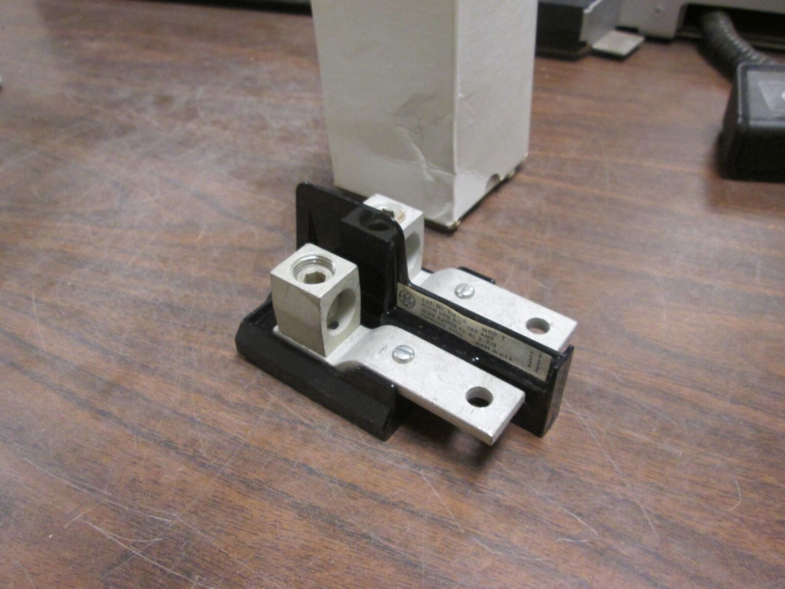 GE Master Main Lug Kit TLK150 150A 120-240V 2P New Surplus