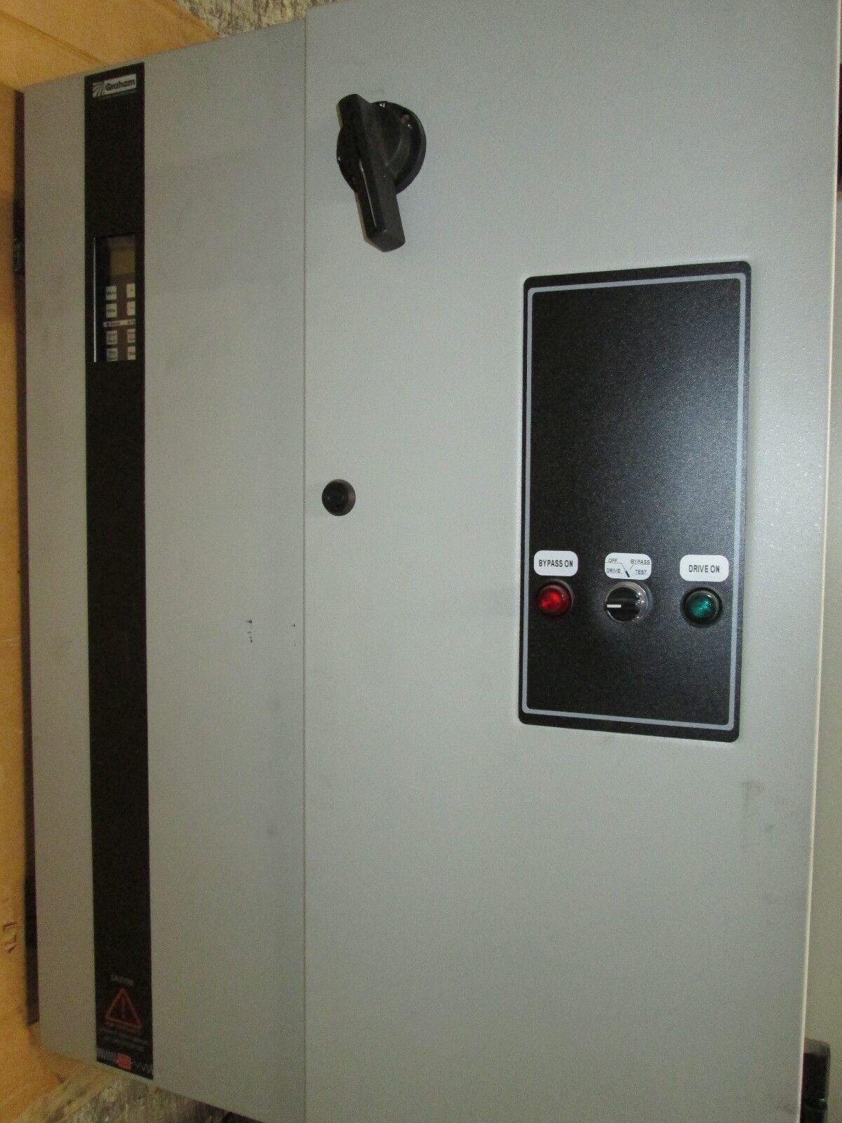 Danfoss VLT 3516 AC Drive w/ Bypass VLT3500H22 15HP Used