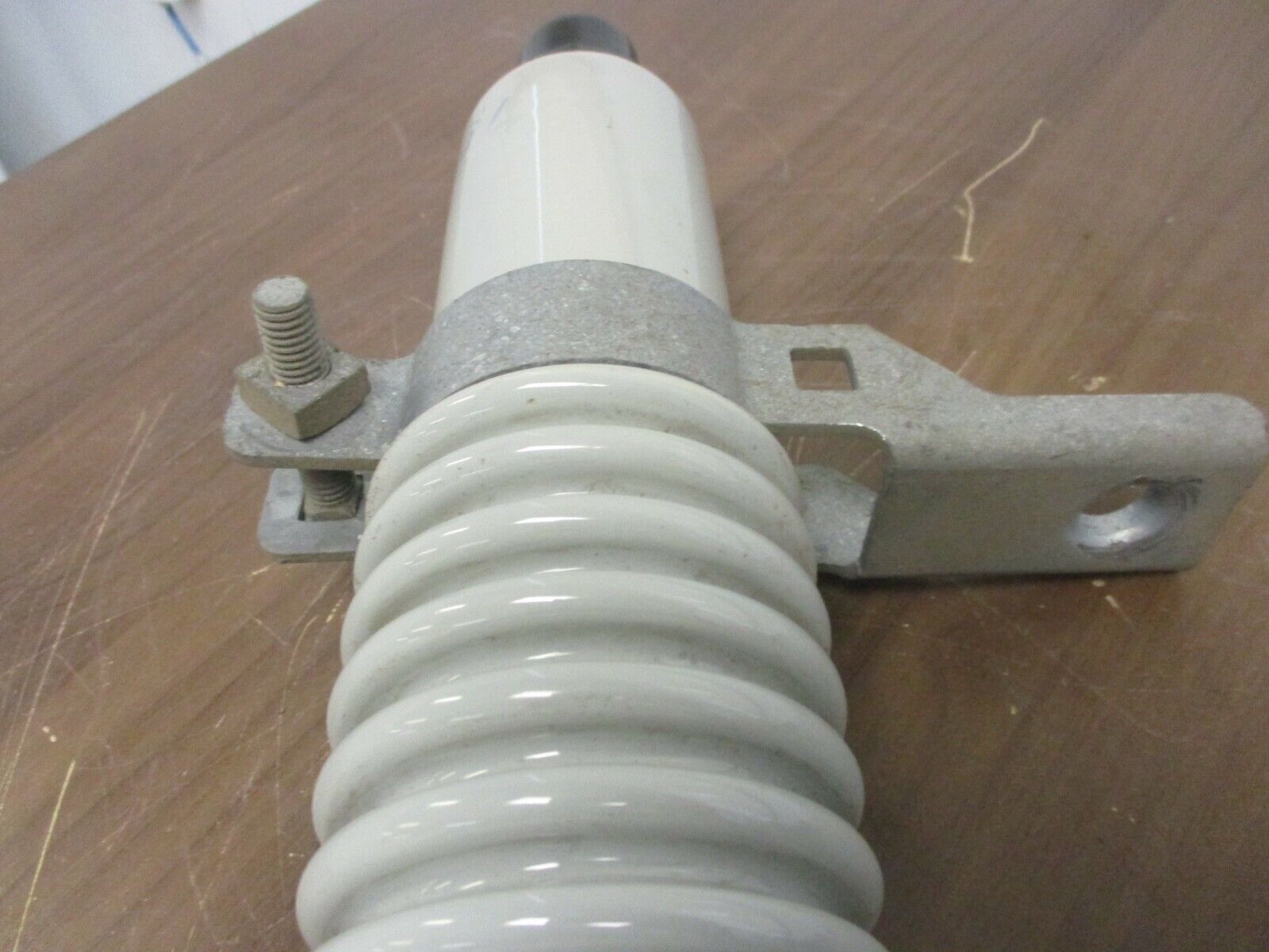 Jostlyn Q Arrester J9251-Q 15kV Used *Cracked Cover*