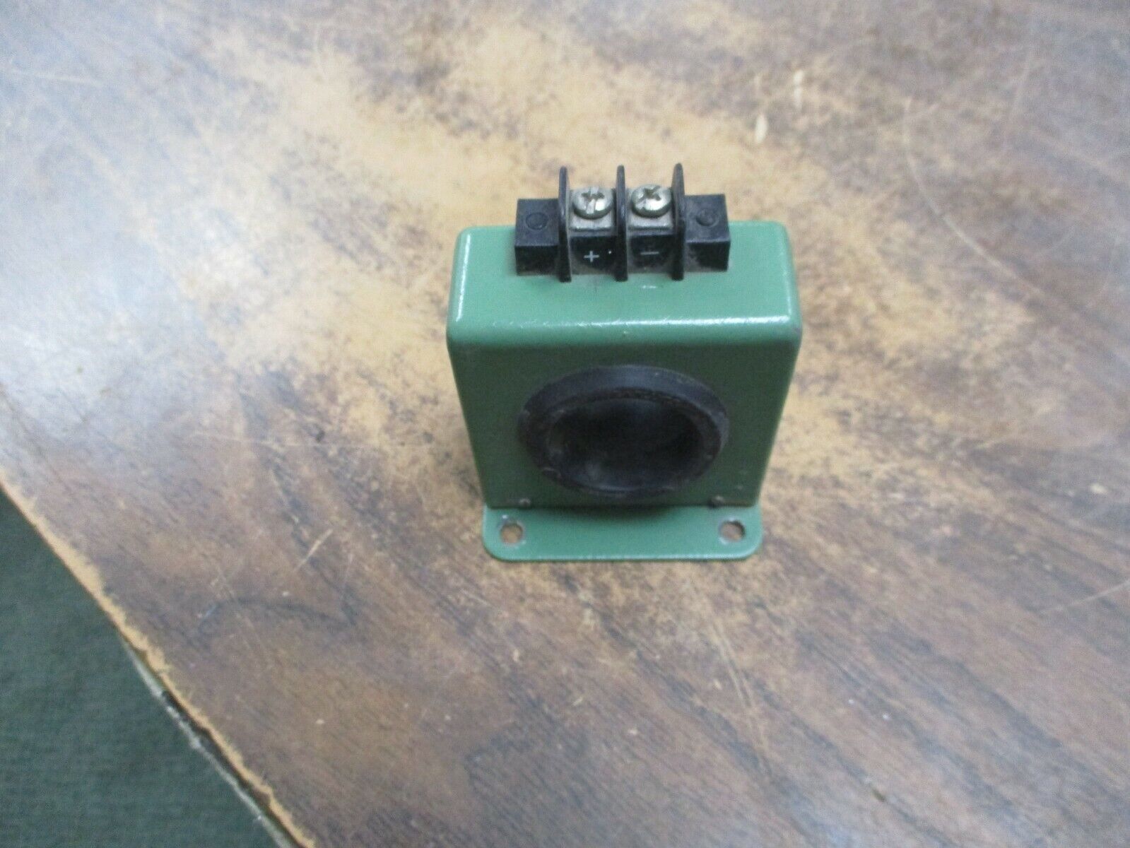 Katy Current Sensor 420L Range: 250A Input: 5-40VDC Output: 4-20mA Used