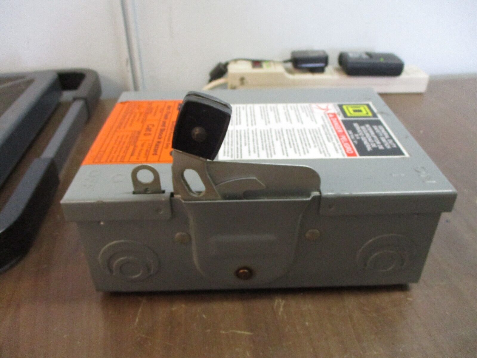 Square D Non-Fusible Safety Switch/Disconnect DU-321 30A 240V Used